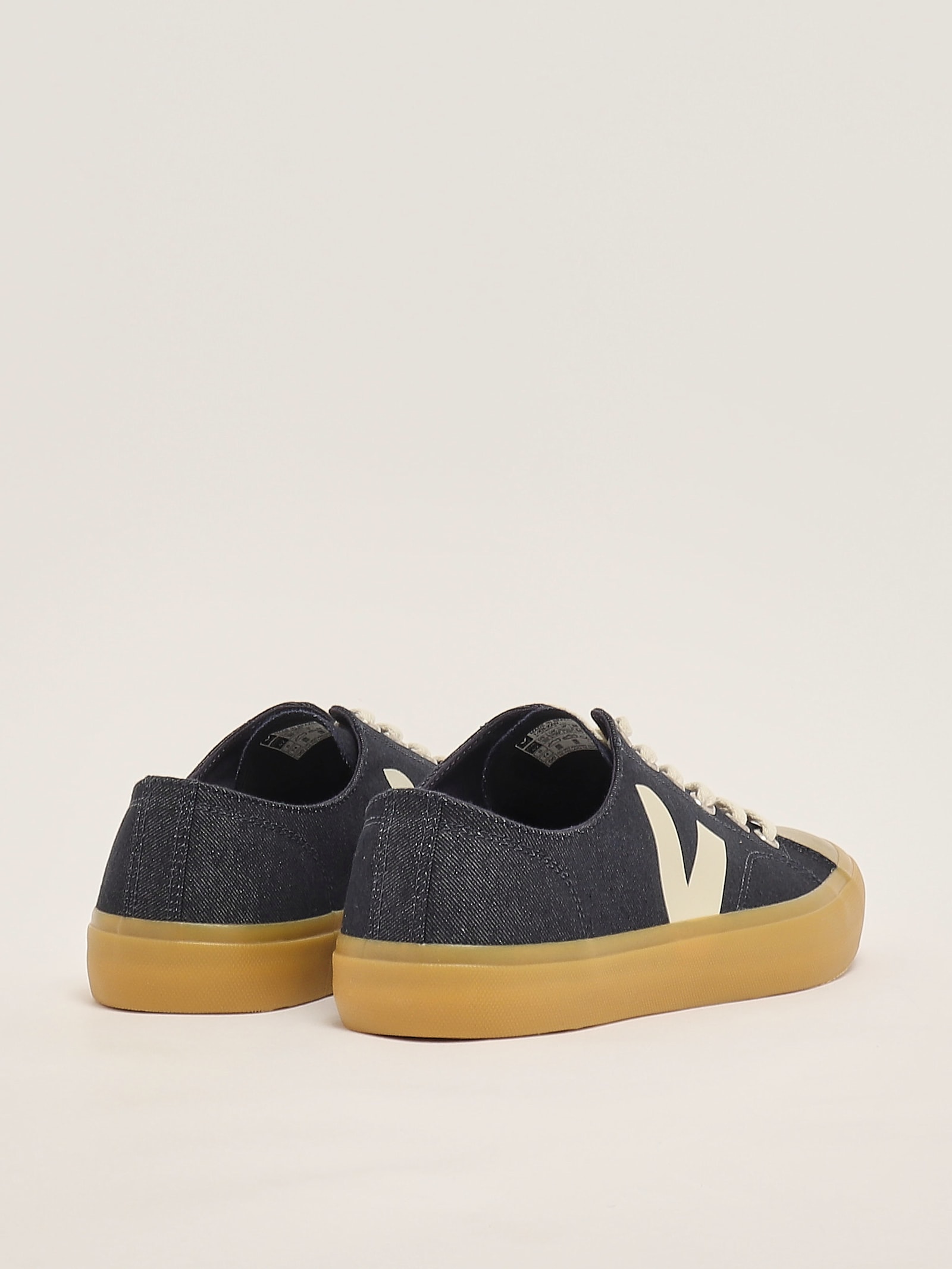 Veja Wata Ii Low Sneaker In Blue