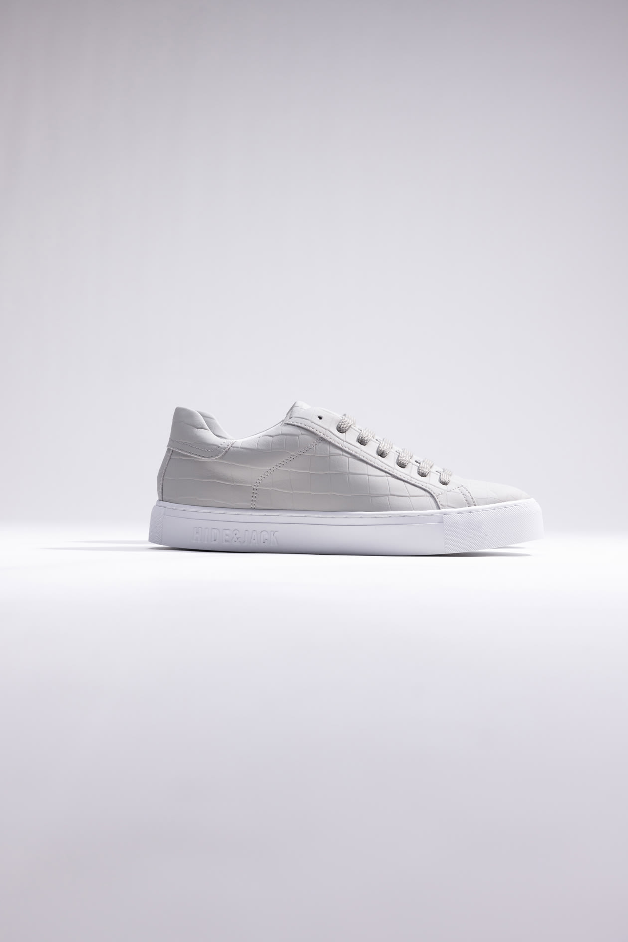 Shop Hide&amp;jack Low Top Sneaker - Essence Grey White