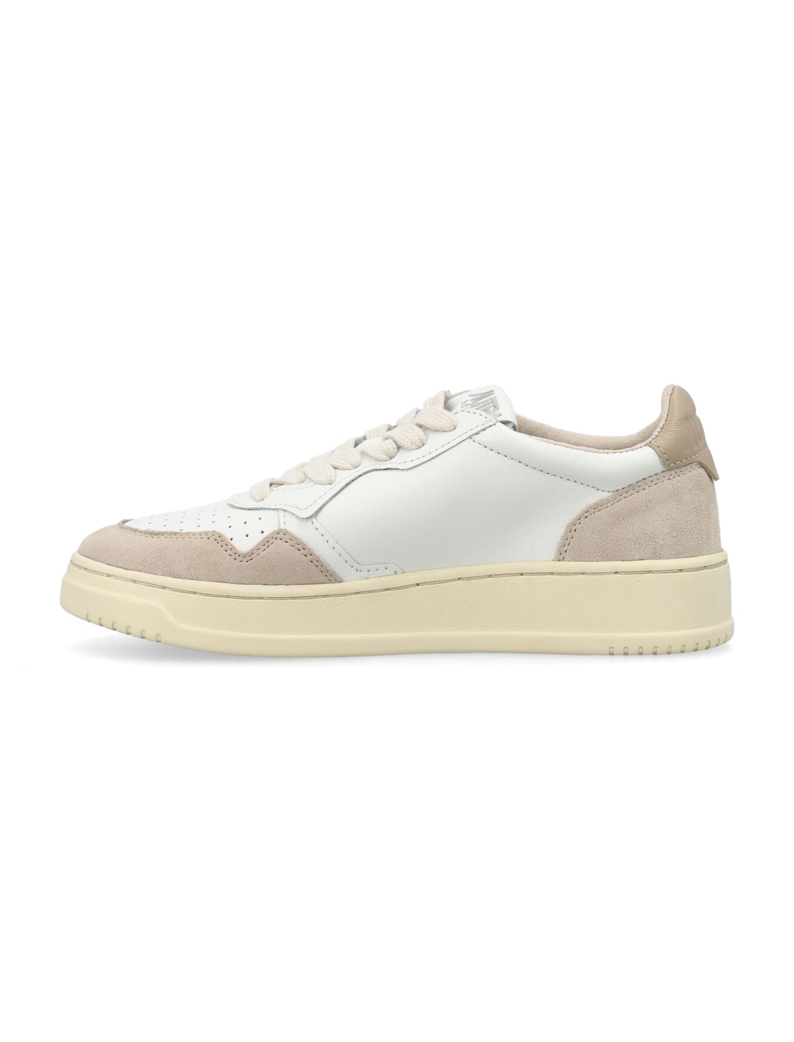 Shop Autry Medalist Low In White Pepper