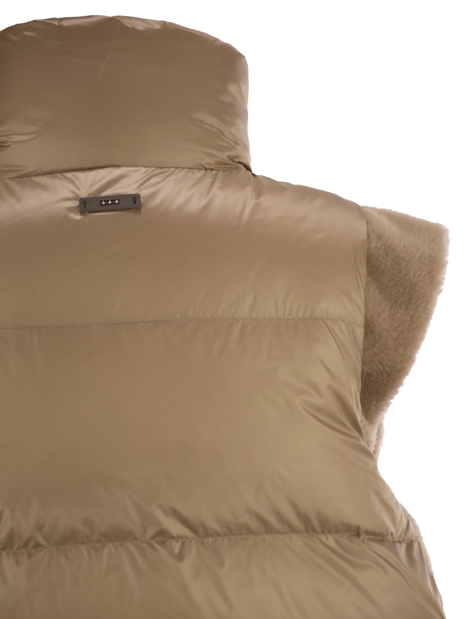 Peserico Down Vest With Winged Collar In Brown