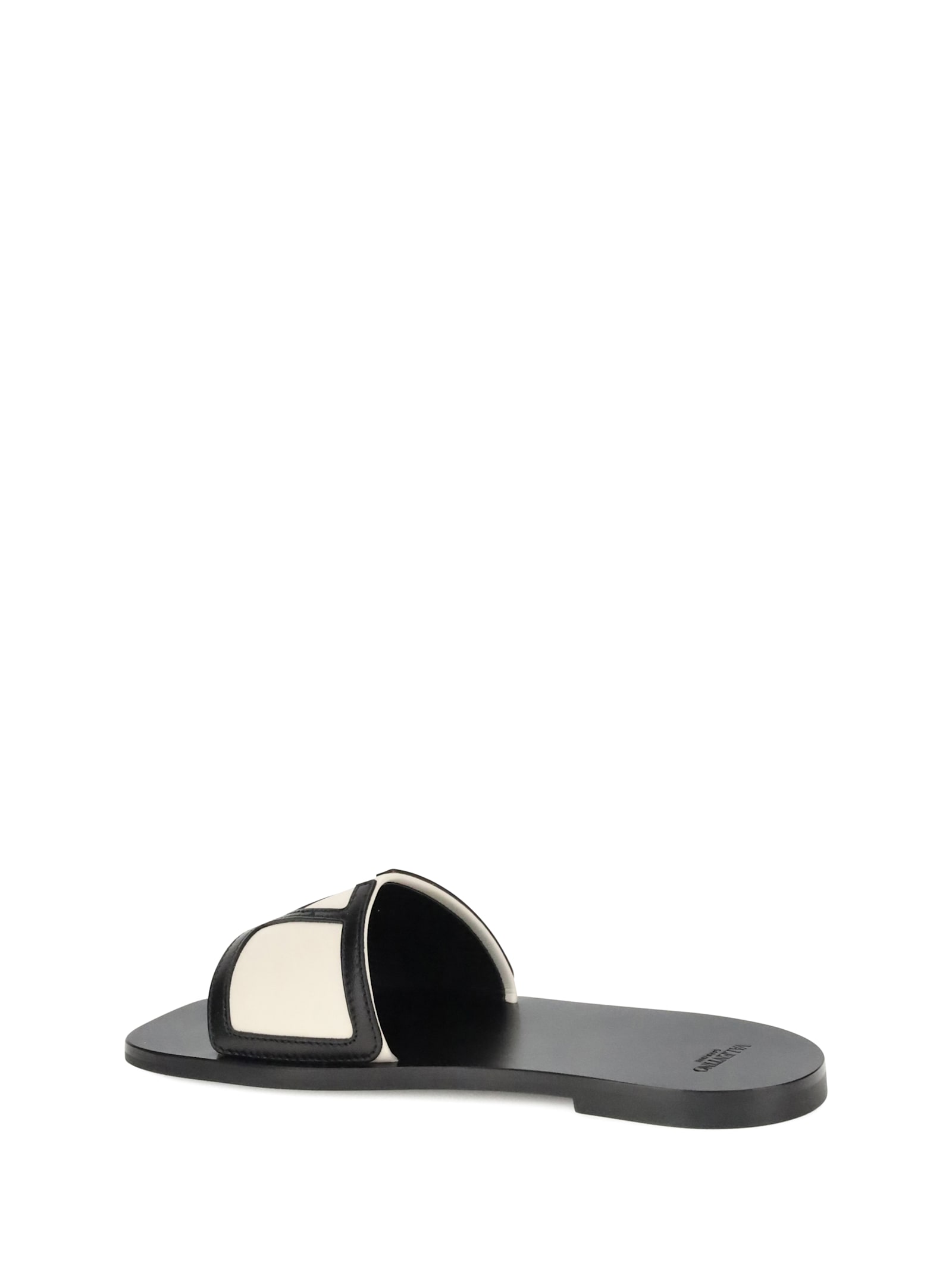 Valentino Viva Superstar Sandals In Neutral