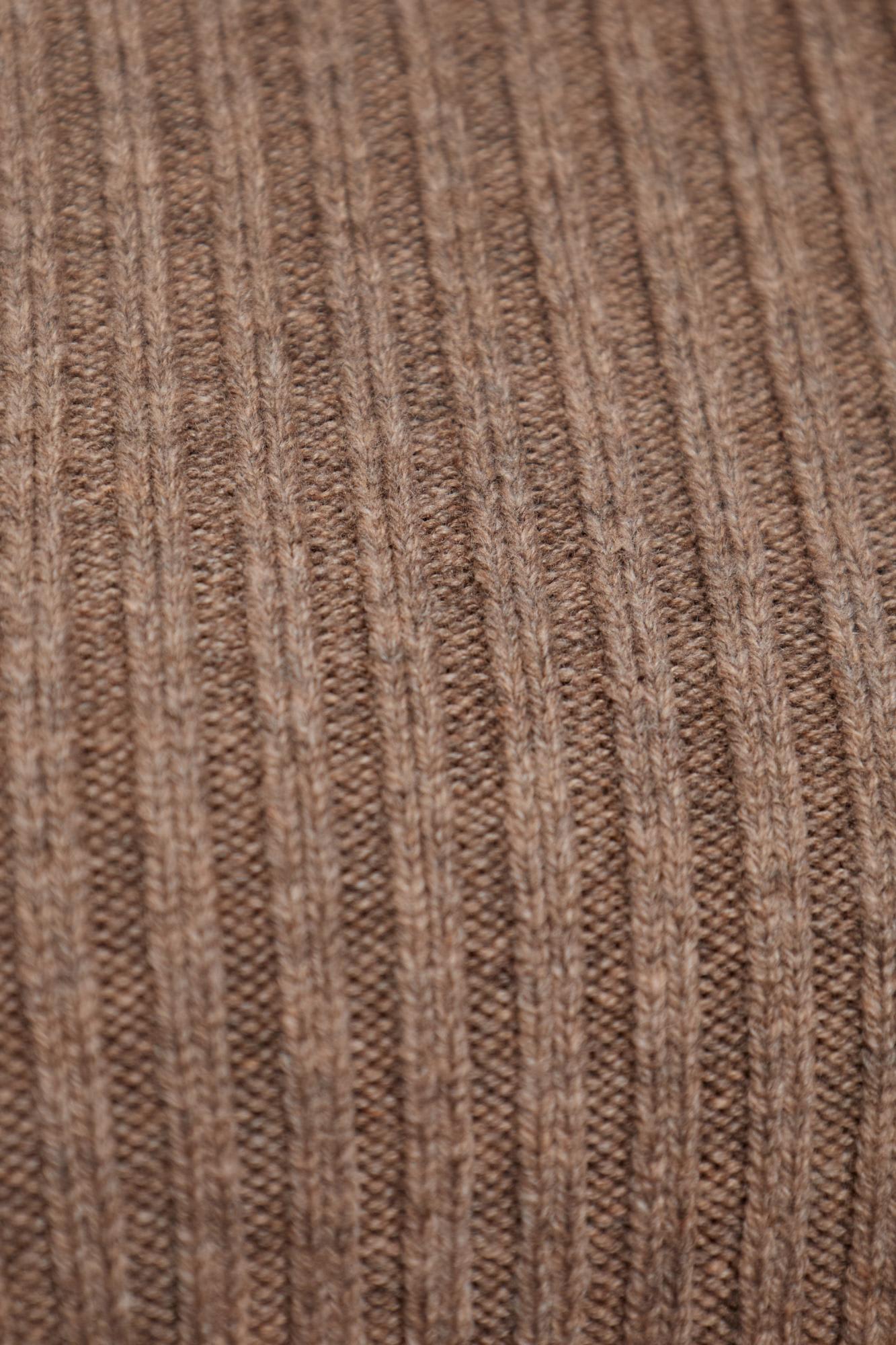 Max Mara Fitted Long Sleeve Turtleneck Knit Sweater In Neutral