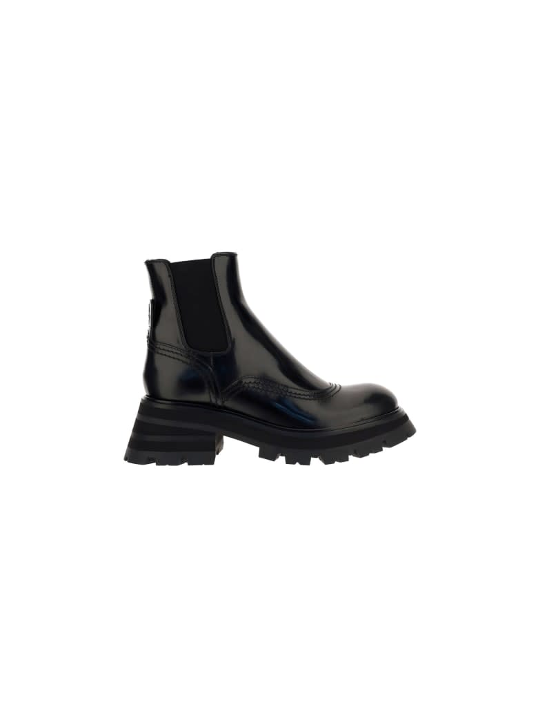 Buy Alexander McQueen Wander Chelsea Boots online, shop Alexander McQueen shoes with free shipping