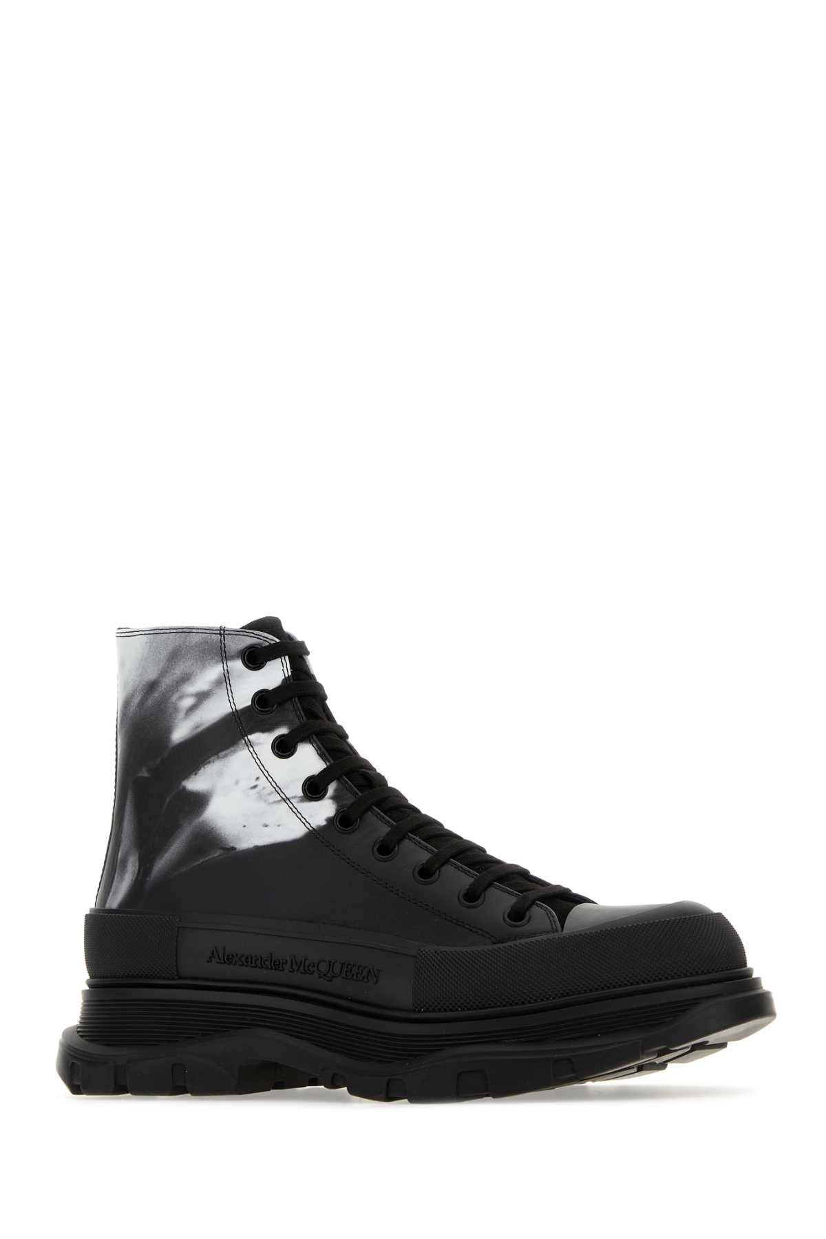 Alexander Mcqueen Printed Leather Tread Slick Sneakers In Blackwhite