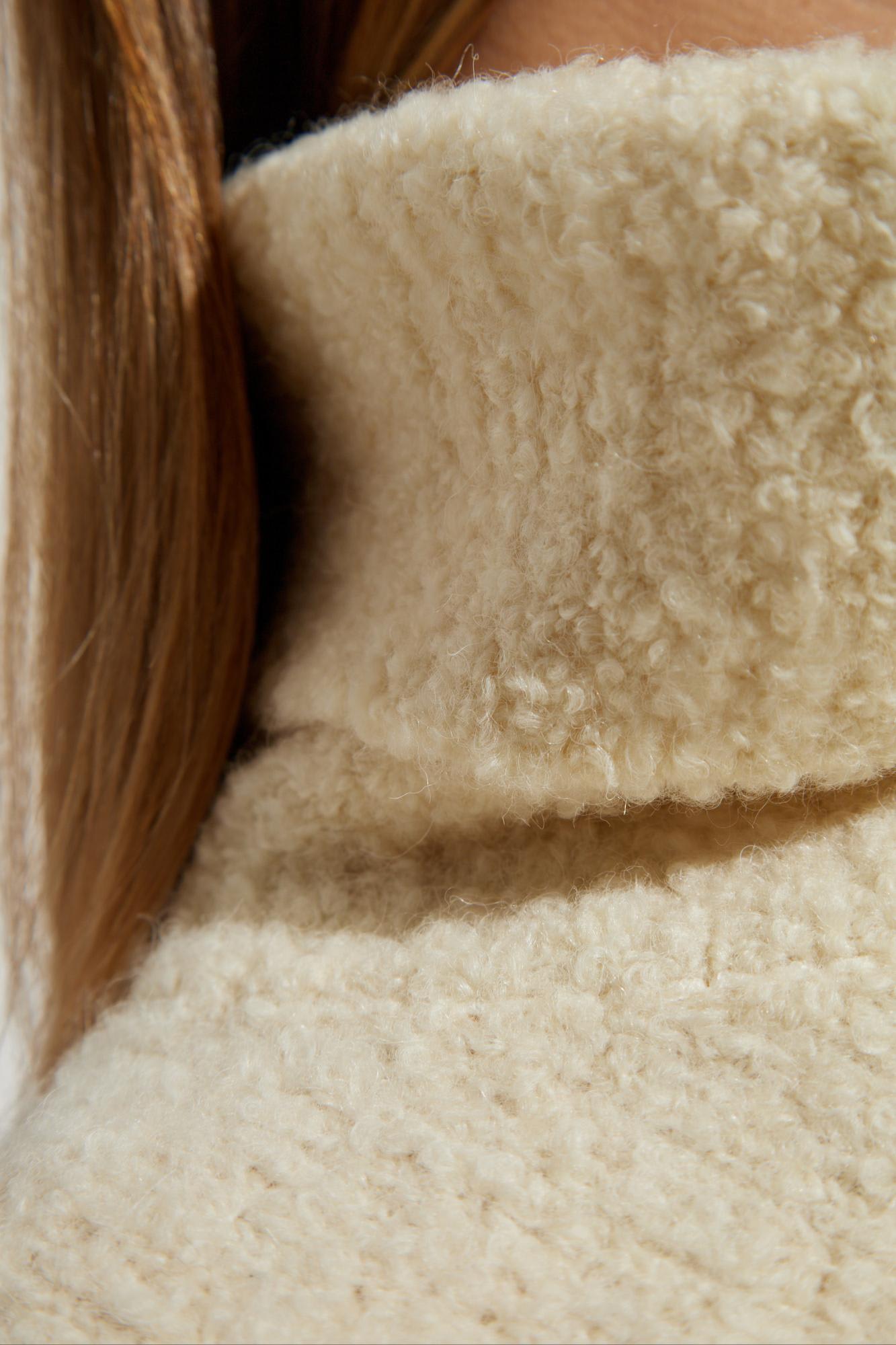 Totême Ribbed-knit Wool-blend Turtleneck Sweater In White