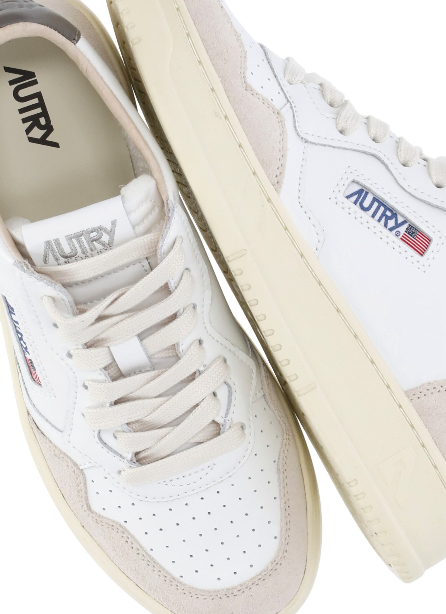 Autry Medalist Low Sneakers In Neutral
