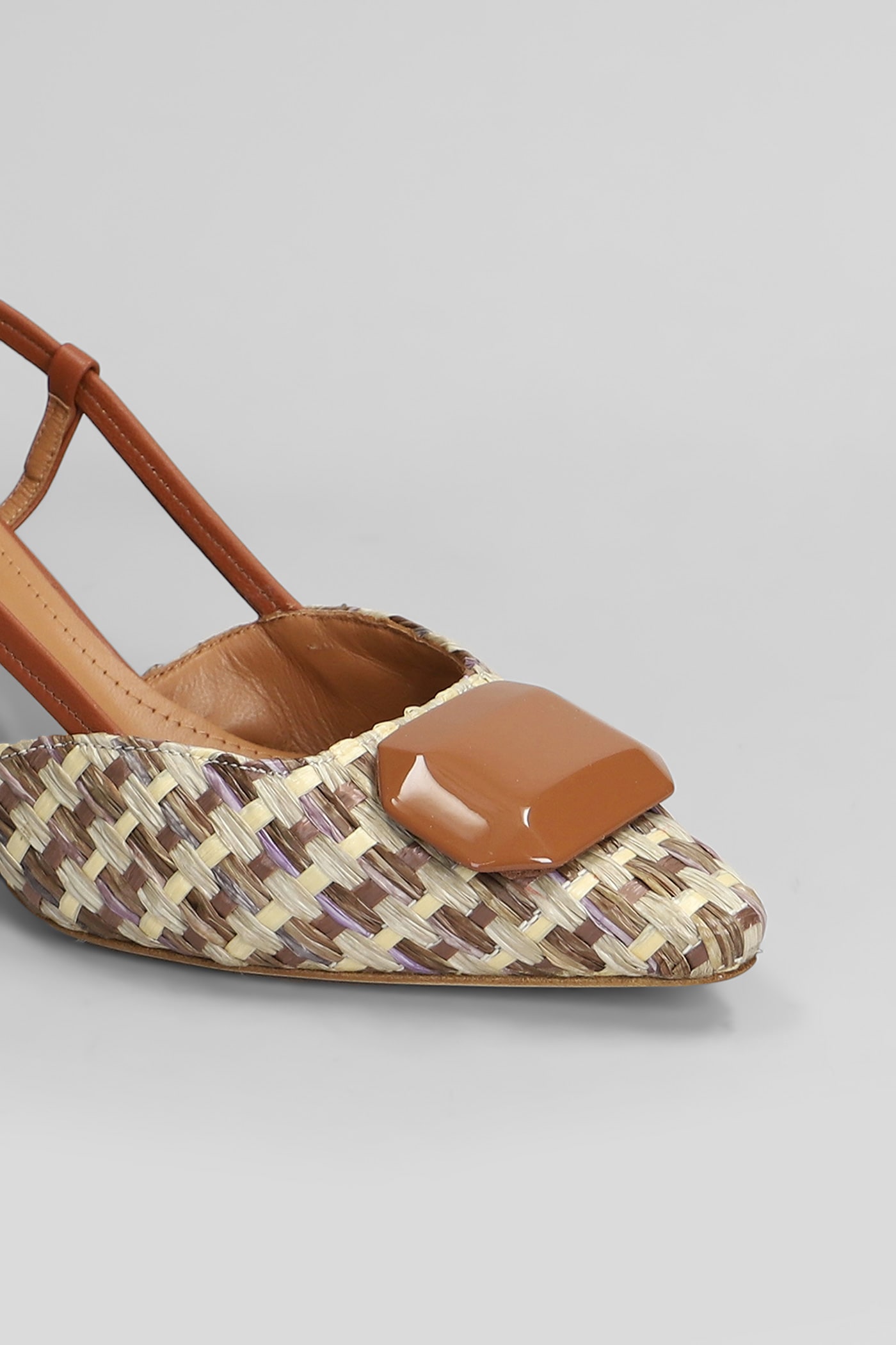 Julie Dee Pumps In Leather Color Raffia In Leather Color