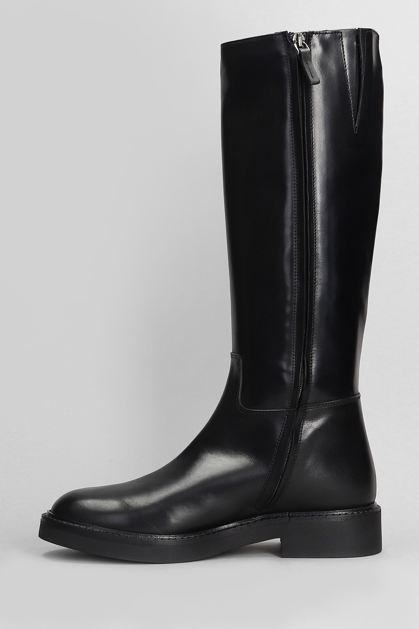 Shop Julie Dee Low Heels Boots In Black Leather