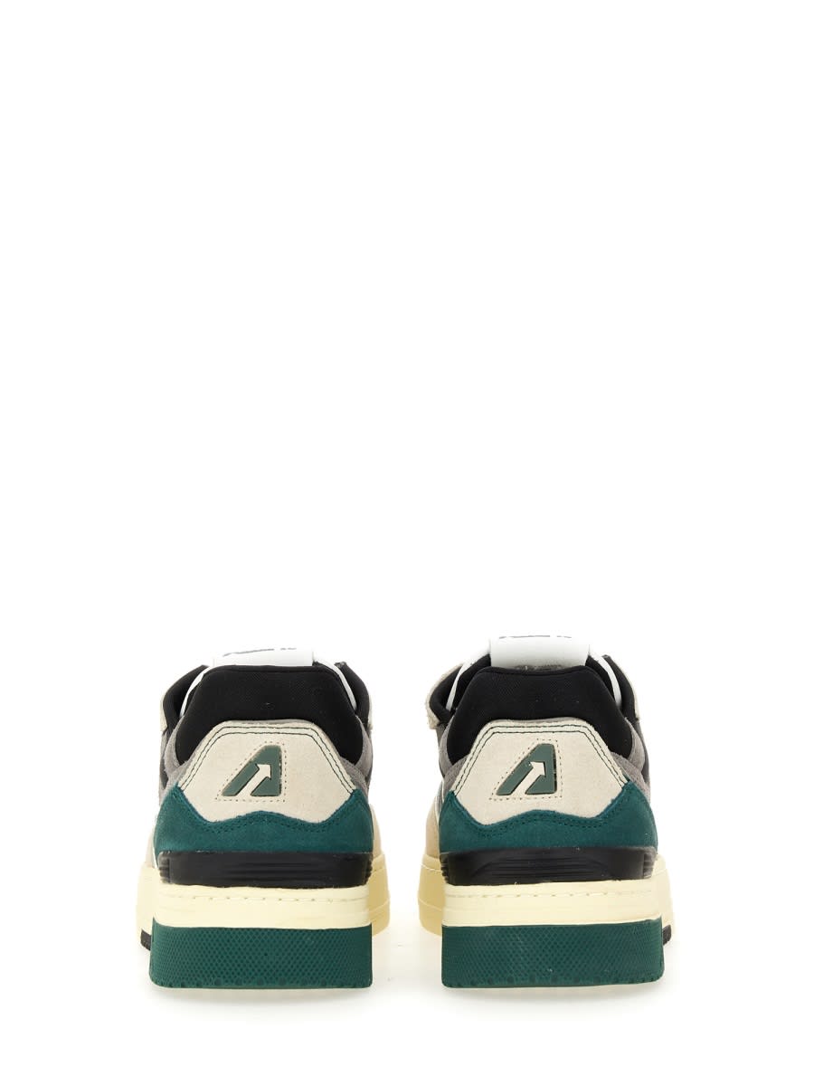 Autry Clc Low Sneakers In White Leather In Multi