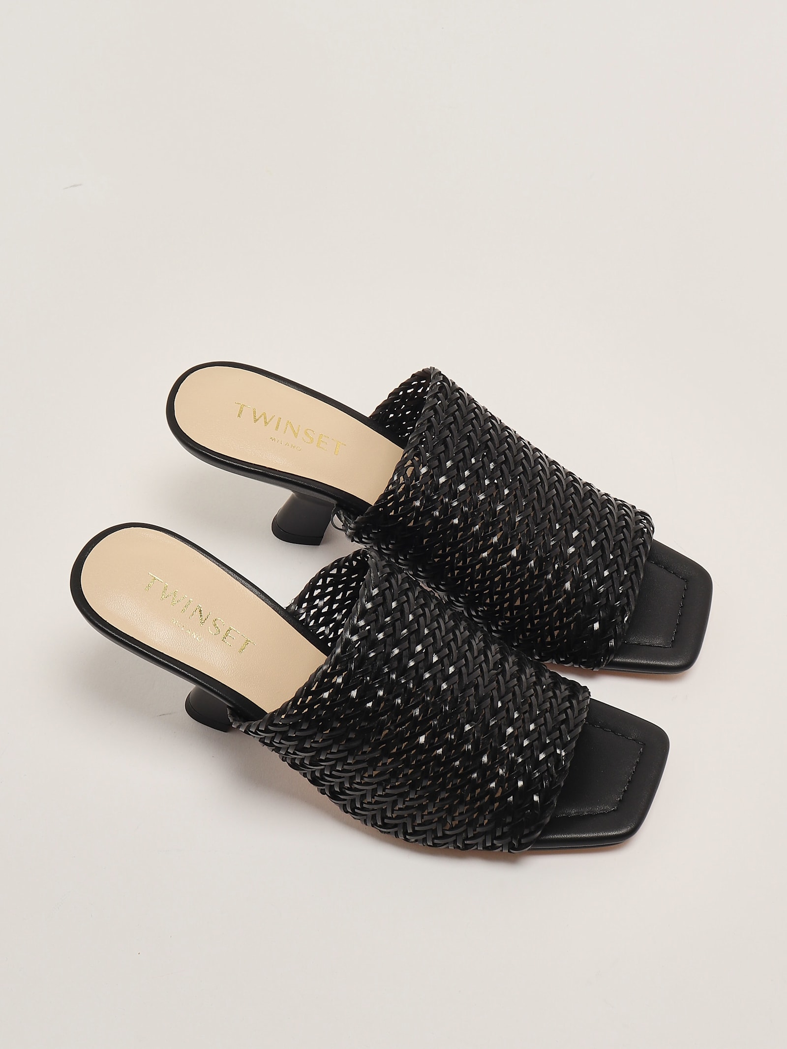Twinset Sandalo Intreccio Sandal In Nero
