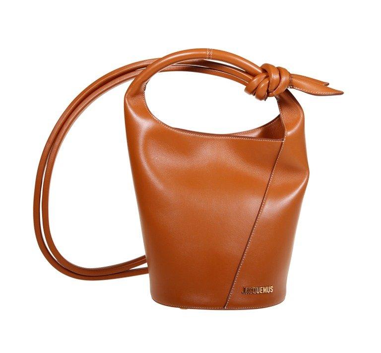 Jacquemus Logo Plaque Knot-detailed Top Handle Bag In Brown