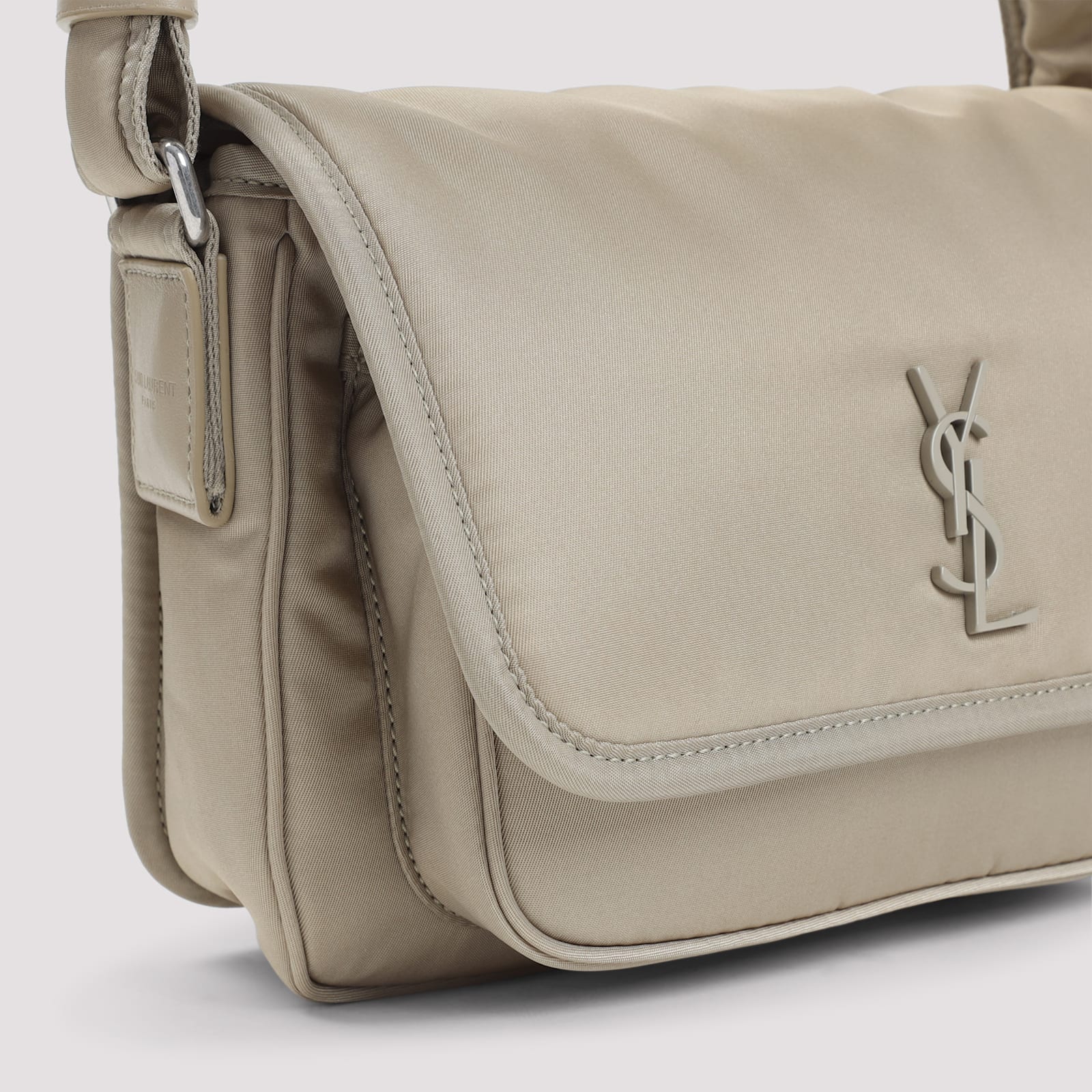 Saint Laurent Niki S Shoulder Bag In Gray