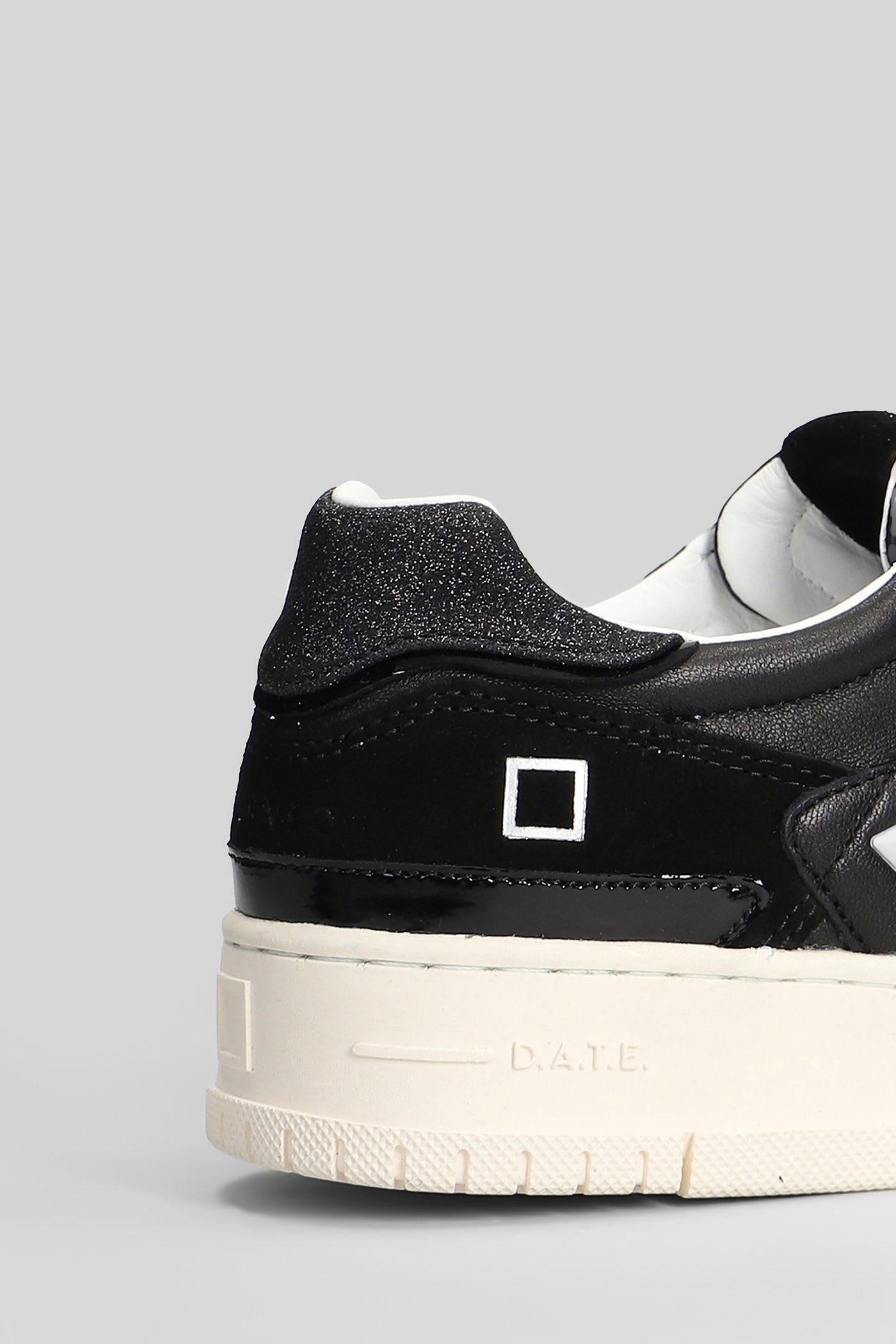 Date Torneo Pure Vintage Sneakers In Black Leather And Fabric In Black