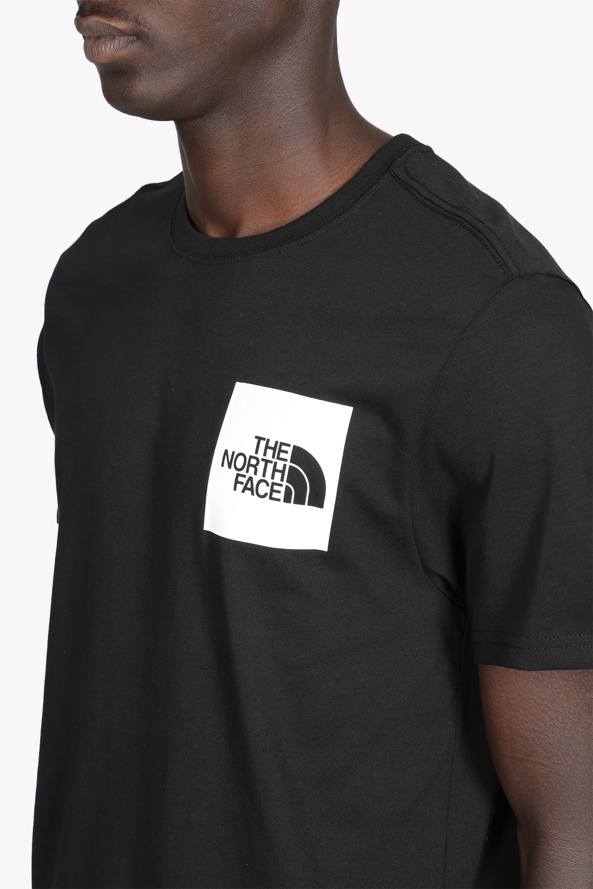 The North Face M S/s Fine Tee Black cotton t-shirt with chest logo