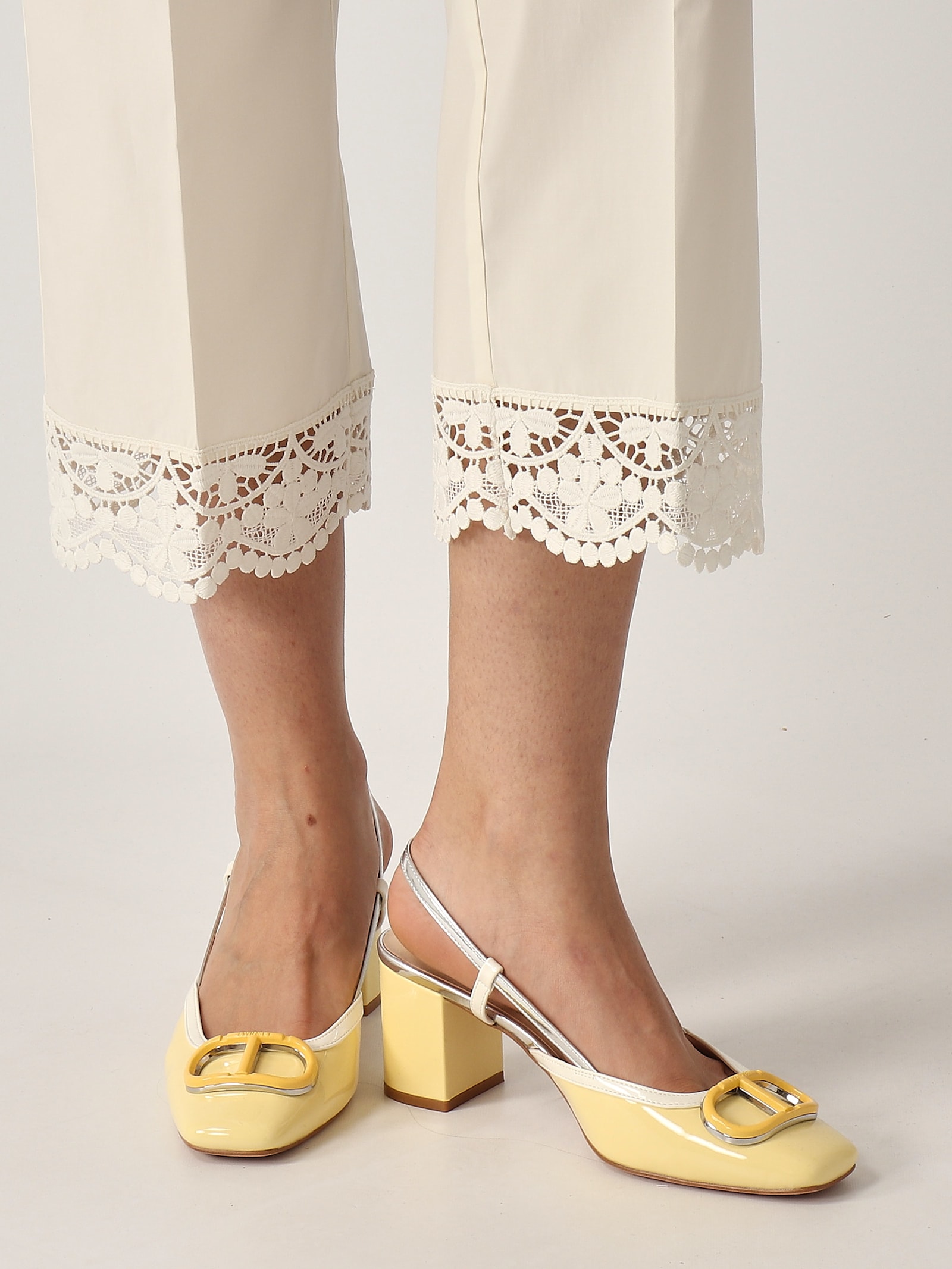 Twinset Cotone Trousers In Neve