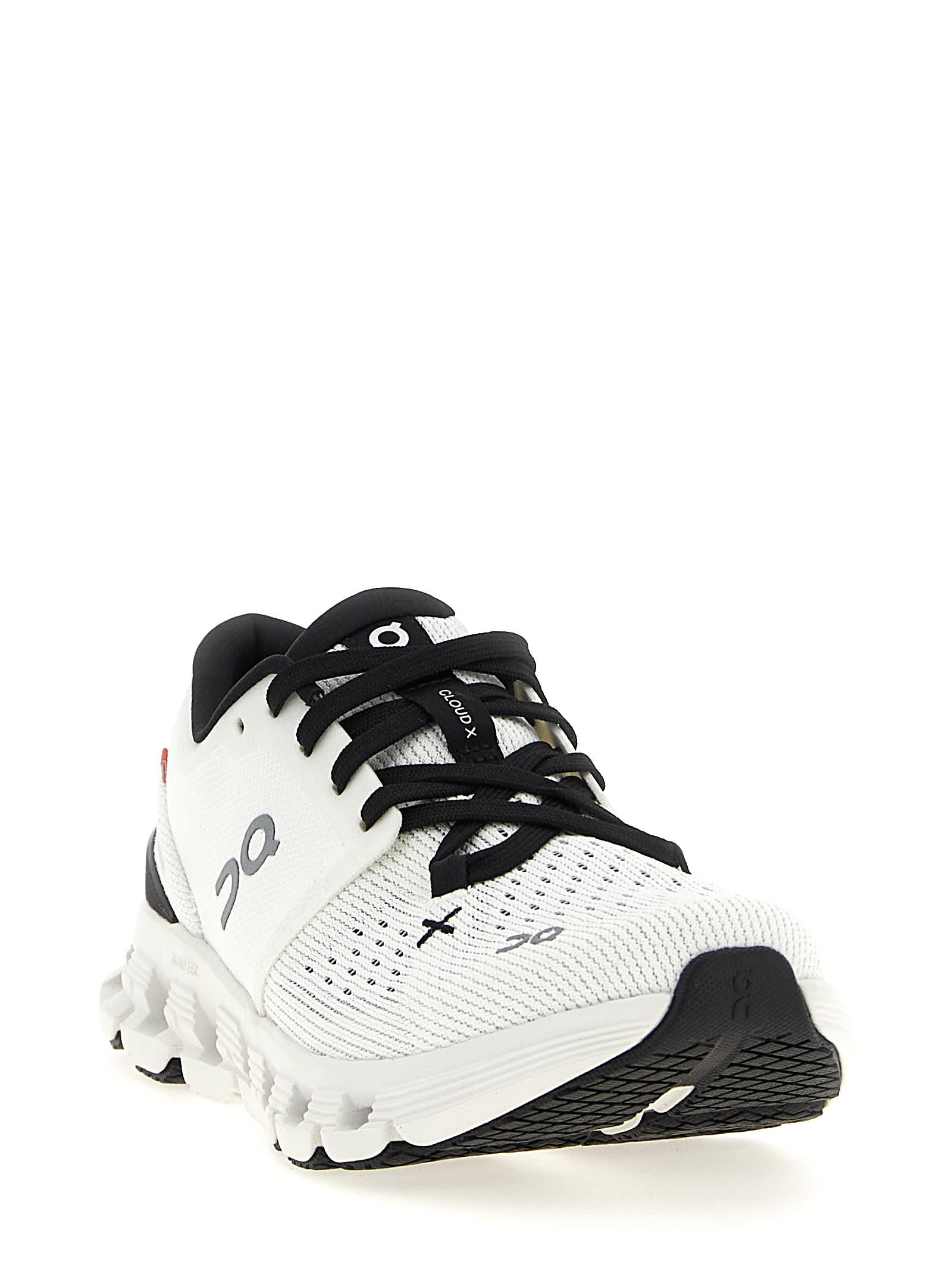 On Cloud X 4 Ivory / Black 3we30070791 Women's In White