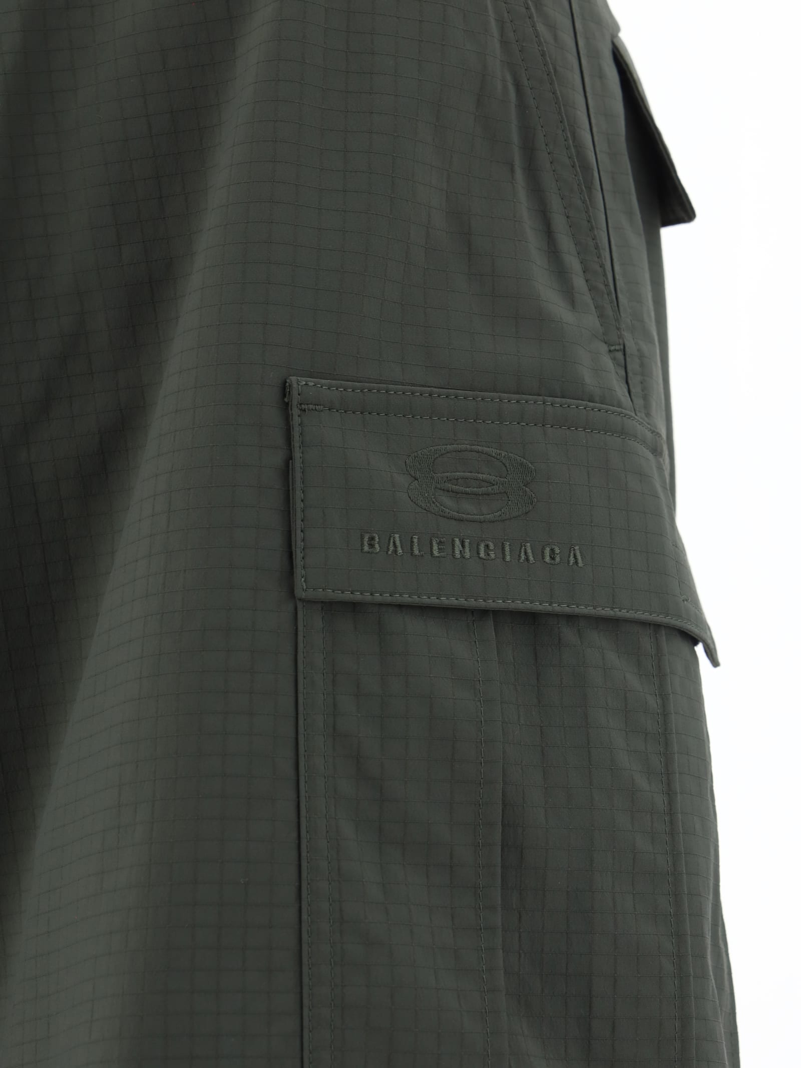 Shop Balenciaga Cargo Pants In Khaki