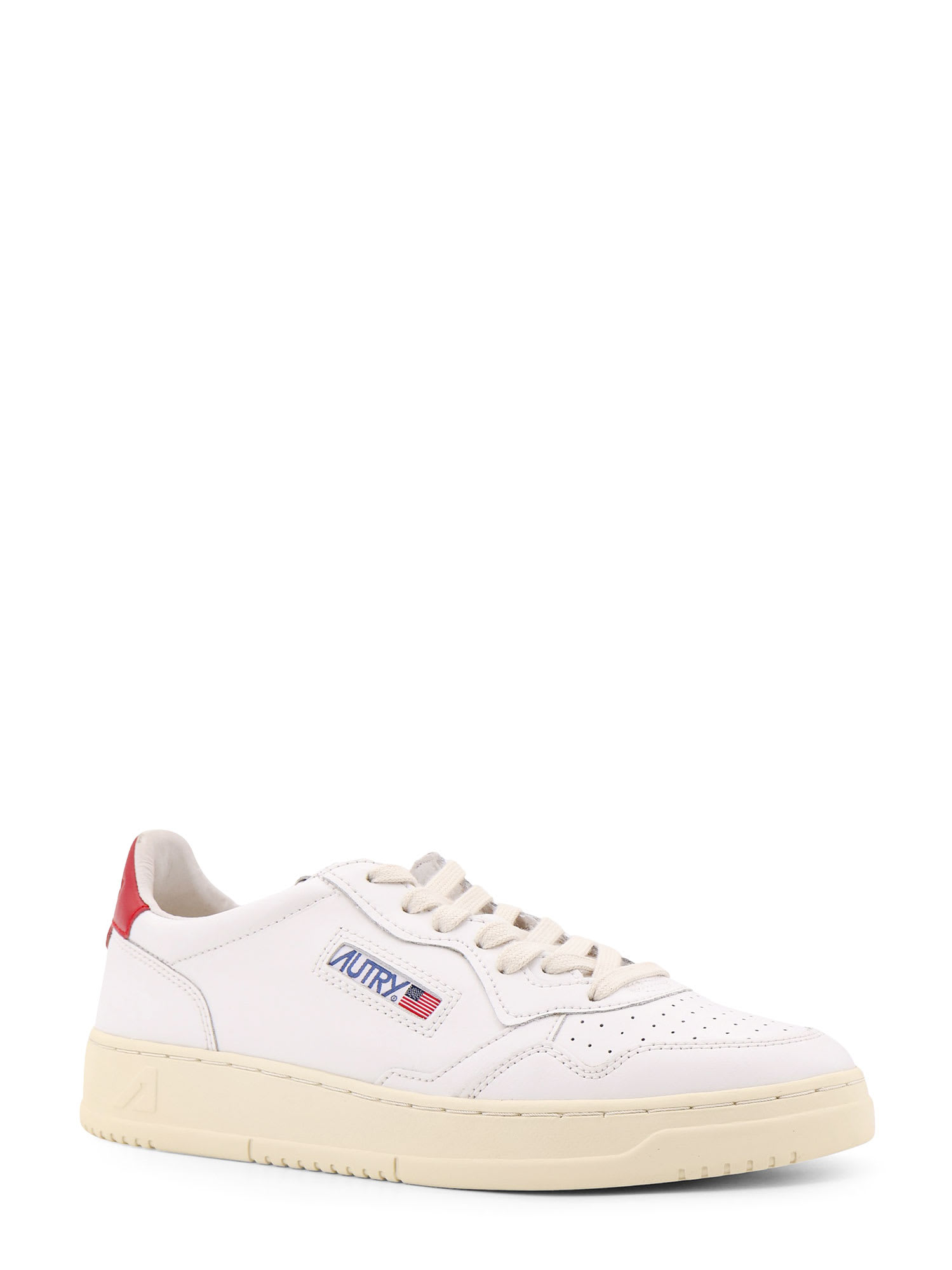 AUTRY MEDALIST LEATHER SNEAKERS WITH ICONIC LOGO DETAIL
