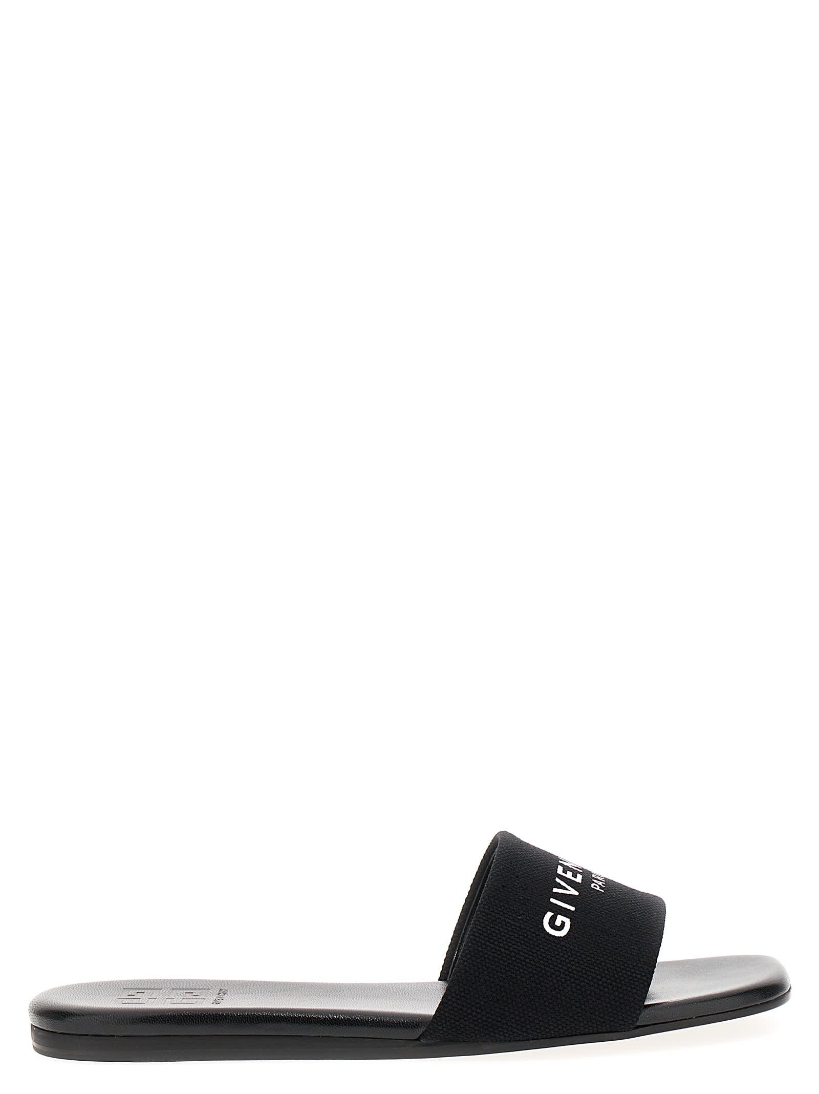 Shop Givenchy 4g Slides In White/black
