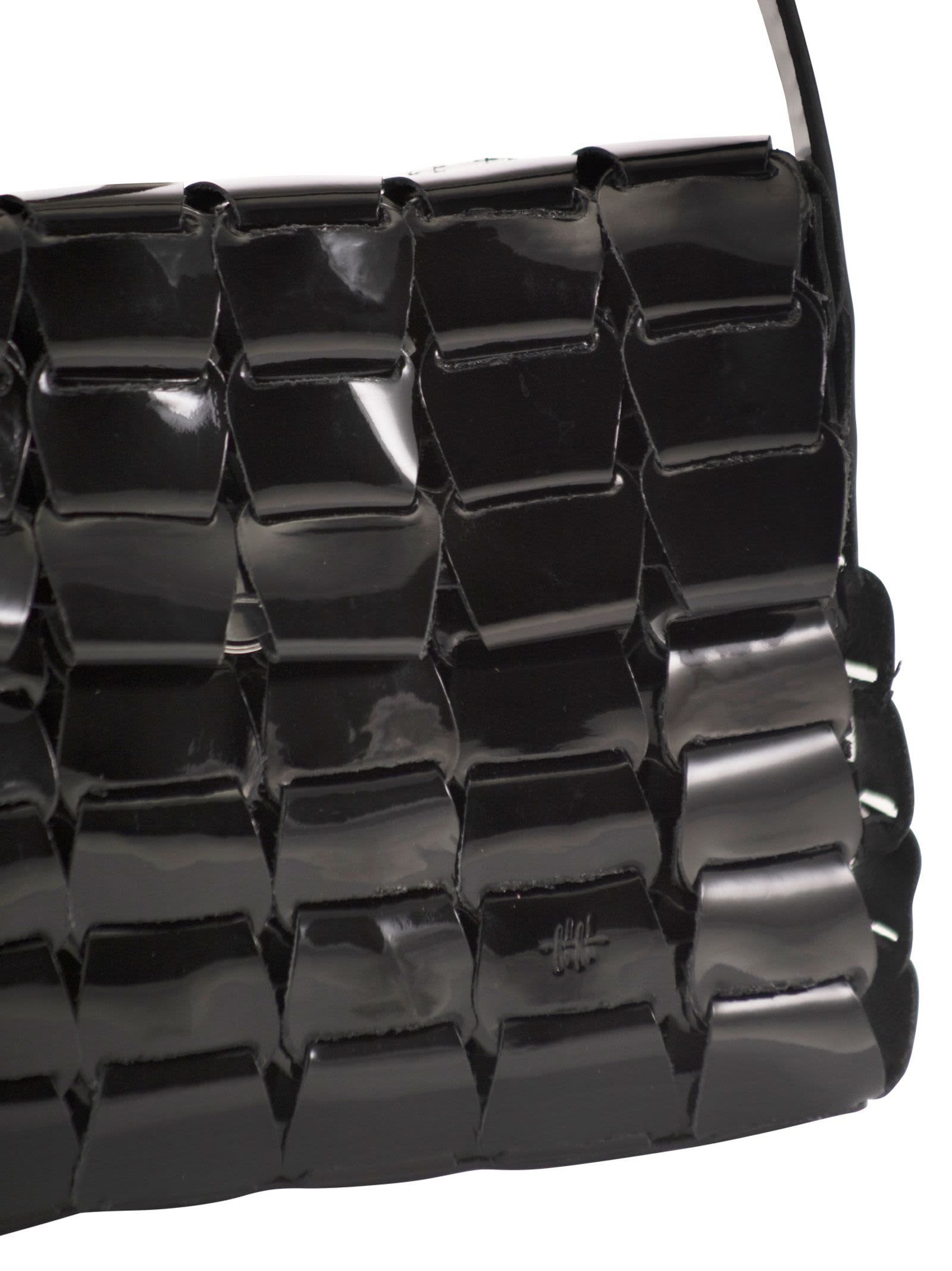 Dragon Diffusion Leather Woven Shoulder Bag In Black