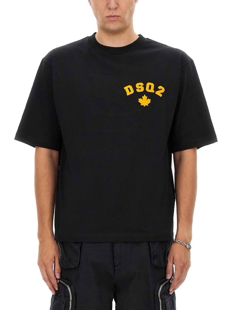 Shop Dsquared2 T-shirt With Logo In Black