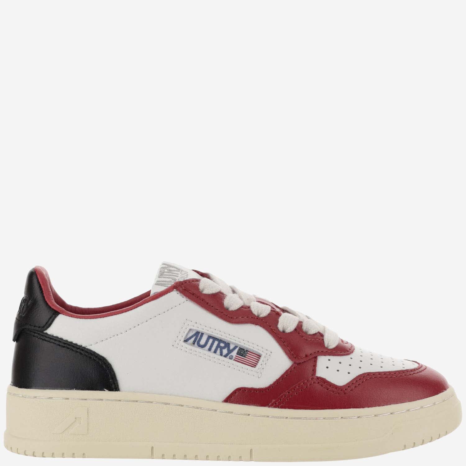 Shop Autry Low Medalist Sneakers In Bianco/rosso