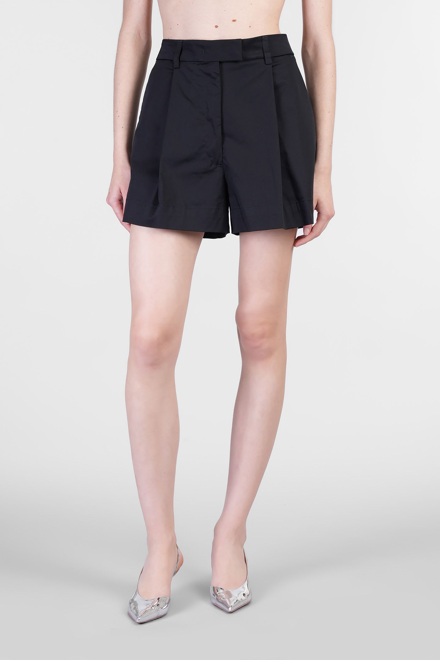 Bea 31b5 Shorts In Black Cotton