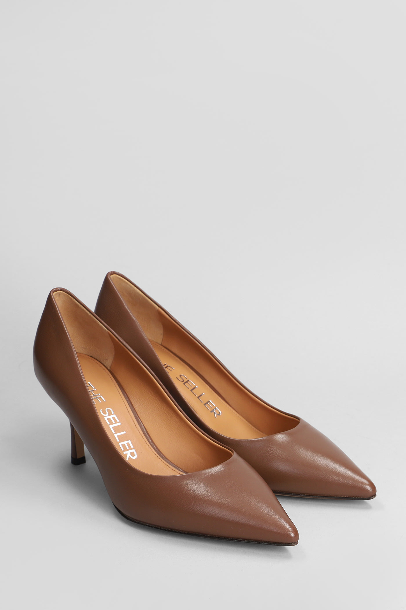 THE SELLER PUMPS IN BROWN LEATHER 