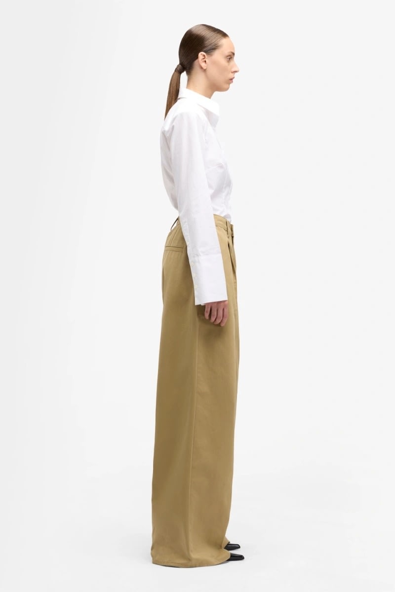 7 For All Mankind Pleated Wide Trouser Twill Sand Storm In Neutral
