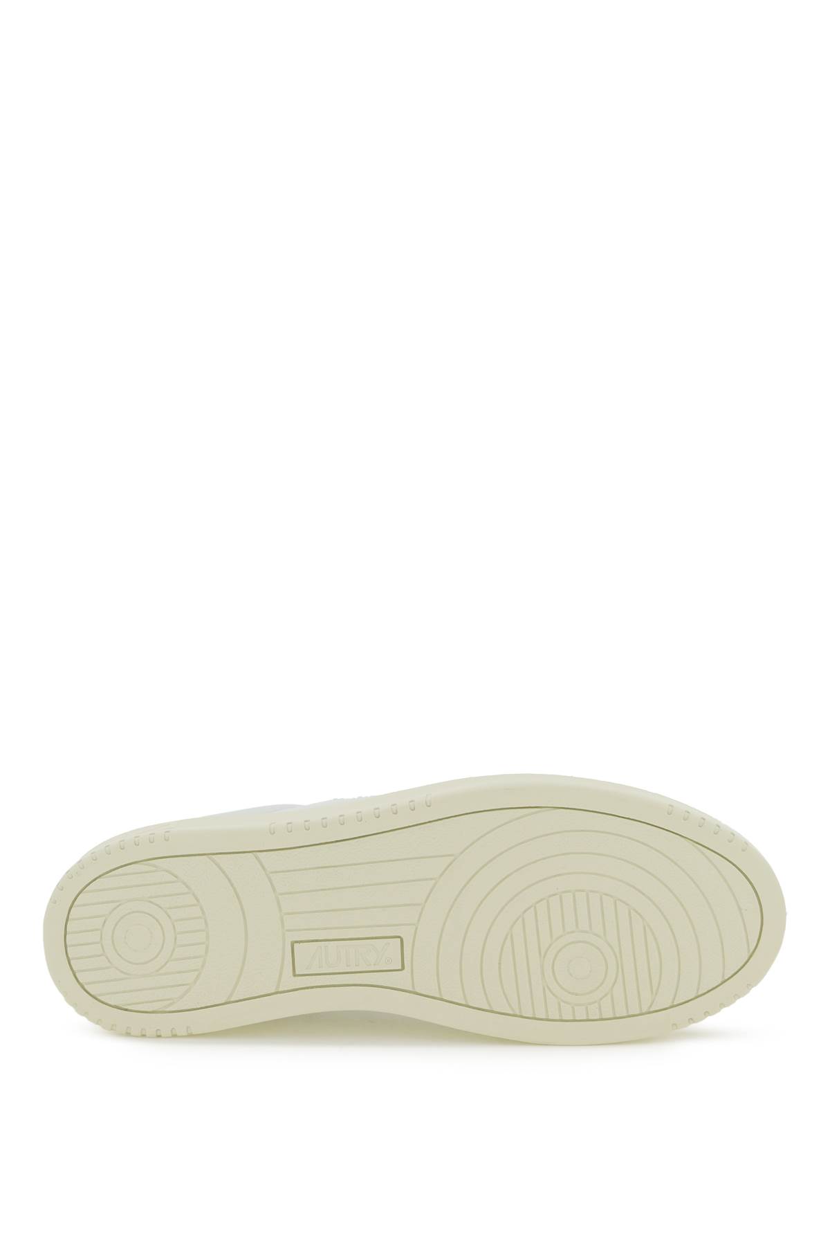 Autry Medalist Low Sneakers In White
