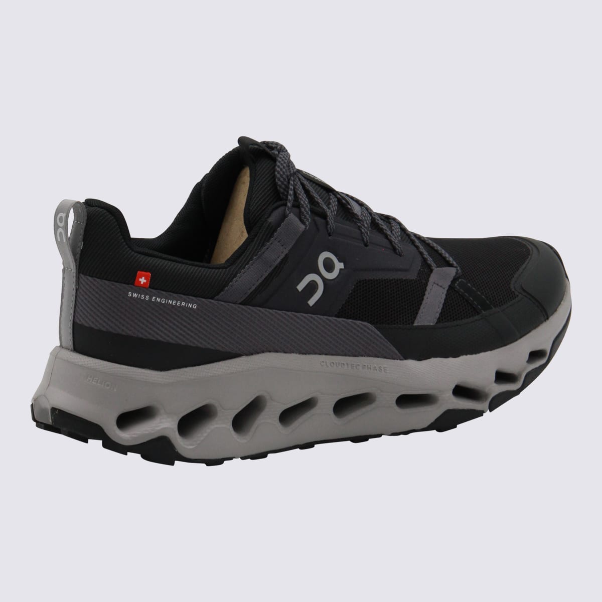 On Black Cloud Horiz Sneakers In Black