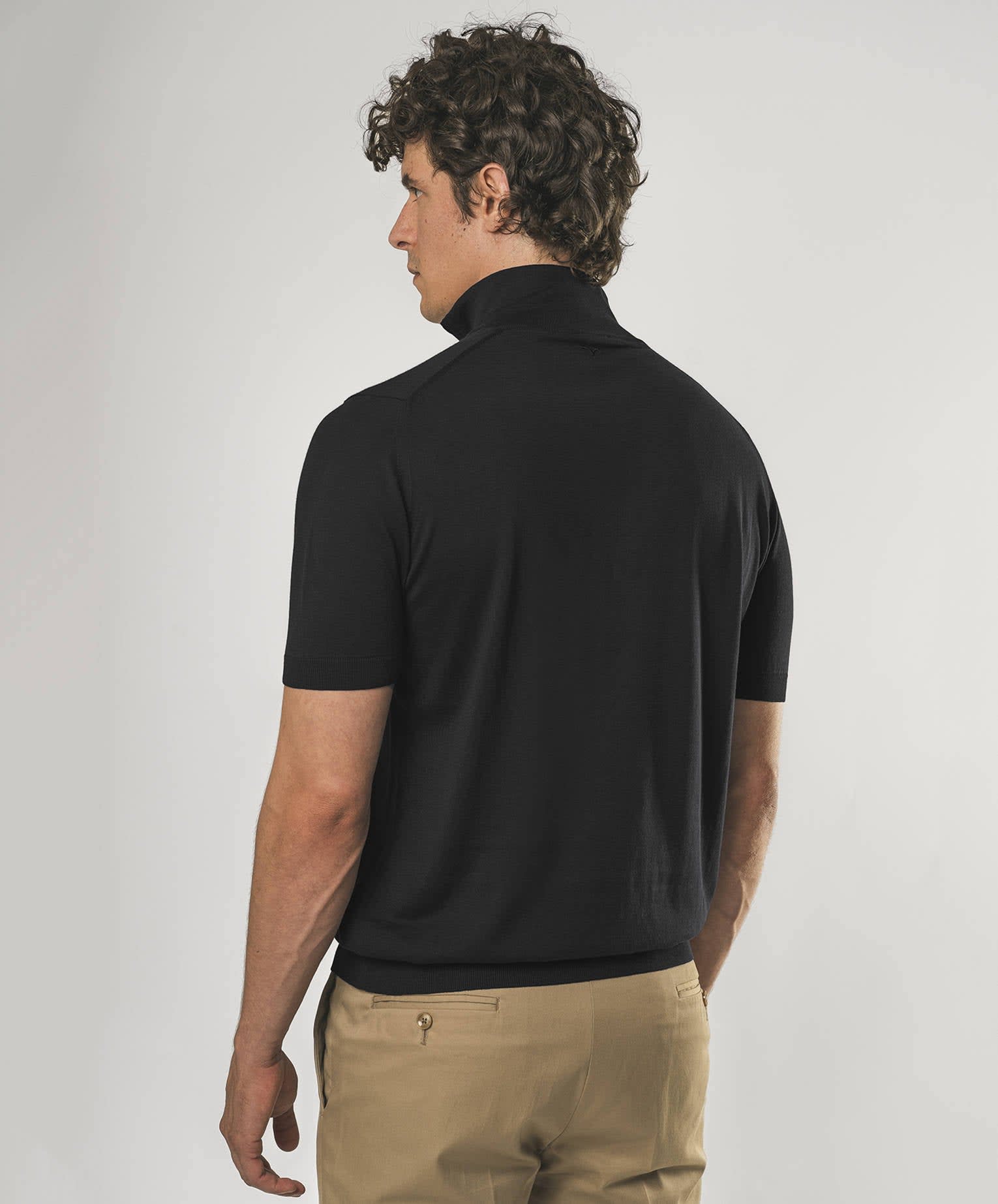 Larusmiani Paul T-shirt With Zip Sweater In Black