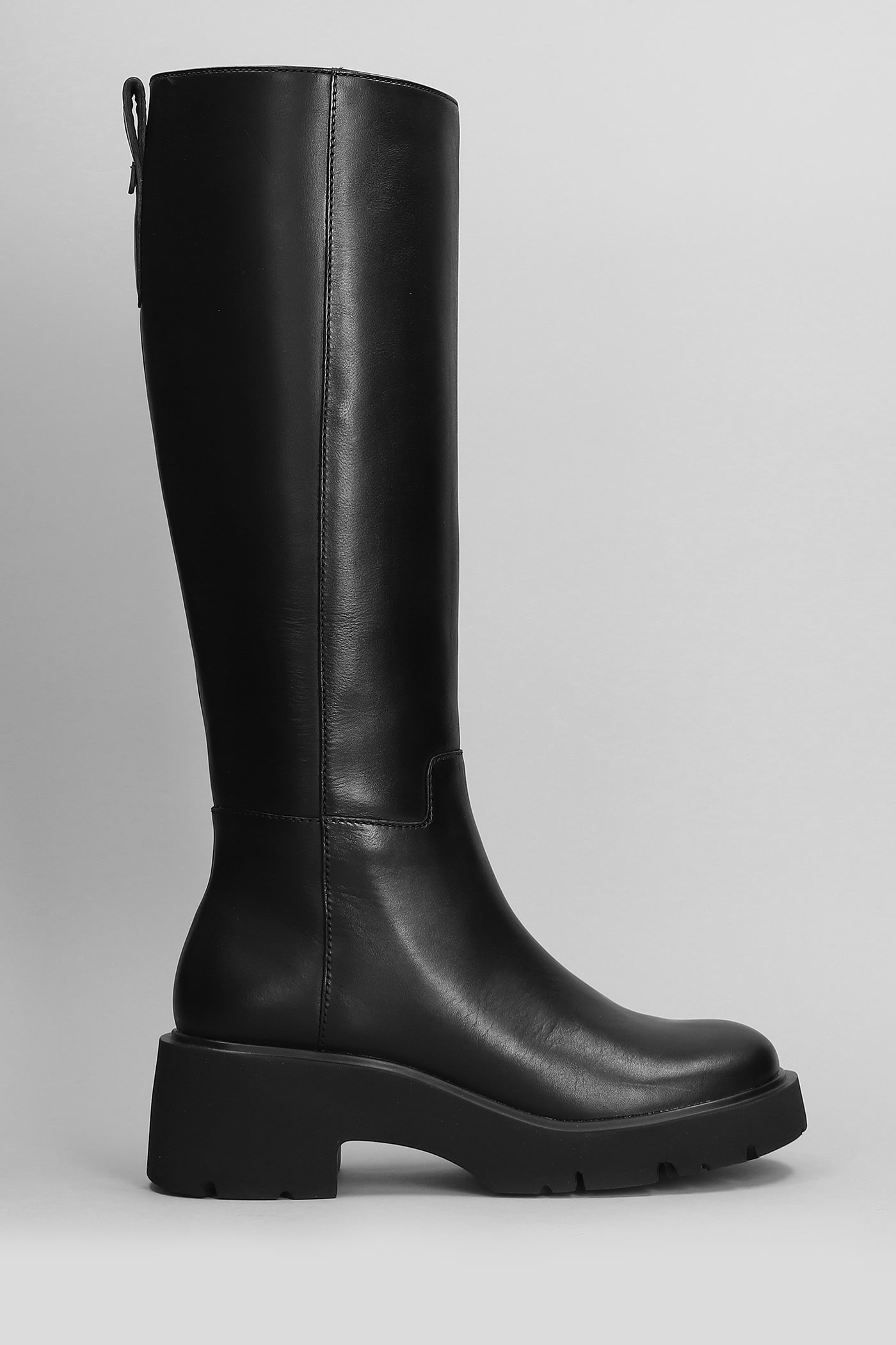 Milah Low Heels Boots In Black Leather