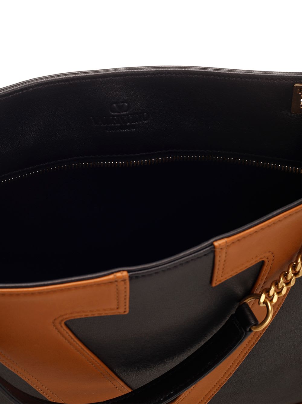 Valentino Viva Superstar Leather Shoulder Bag With Maxi Vlogo Signature On The Front In Nerospice