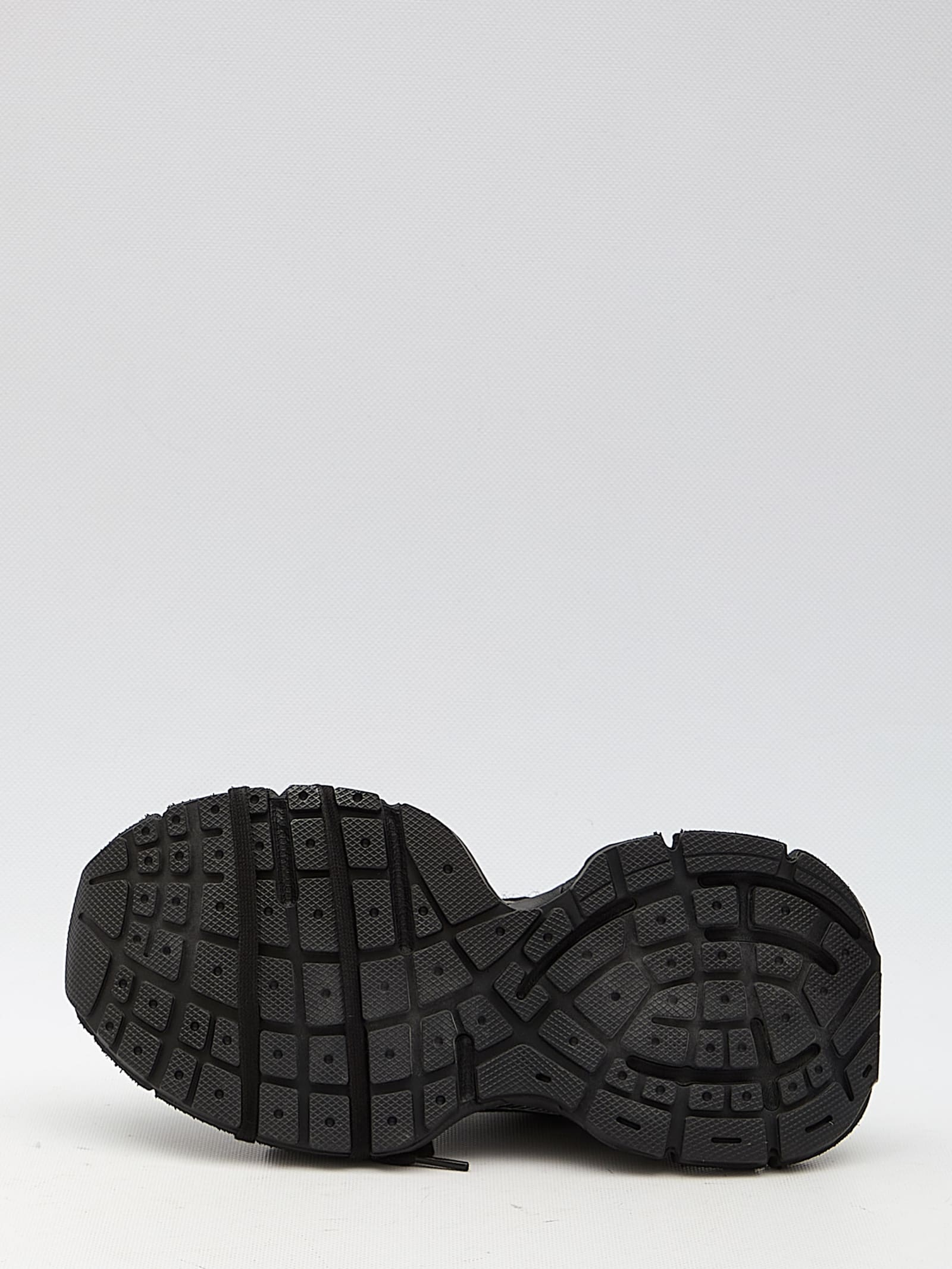 Shop Balenciaga 3xl Sneakers In Black