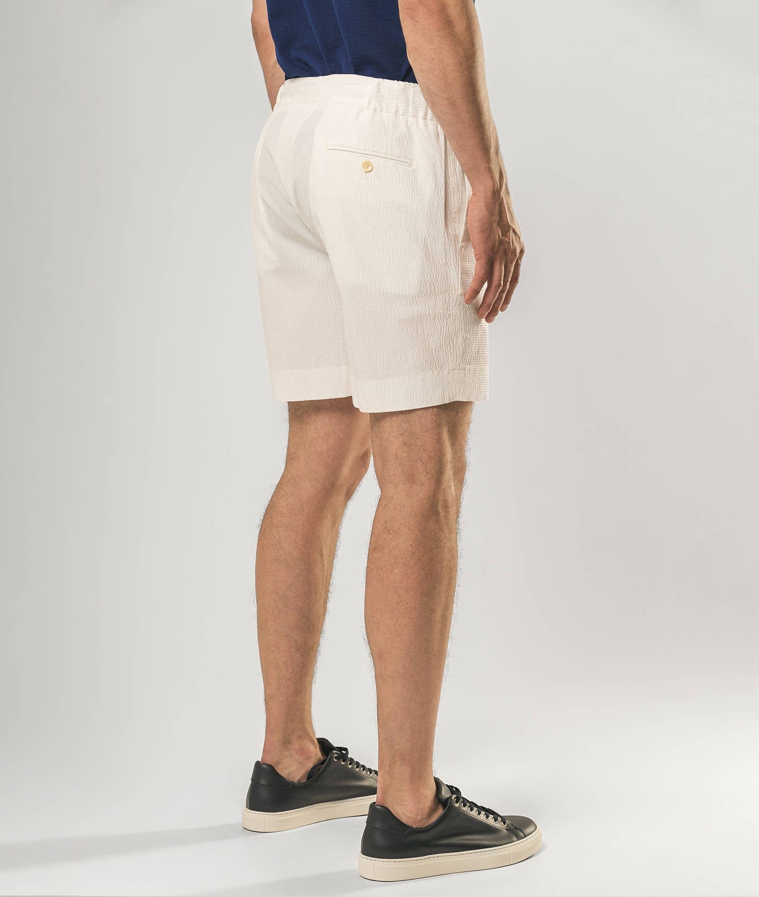 Larusmiani D20 Bermuda Shorts In White