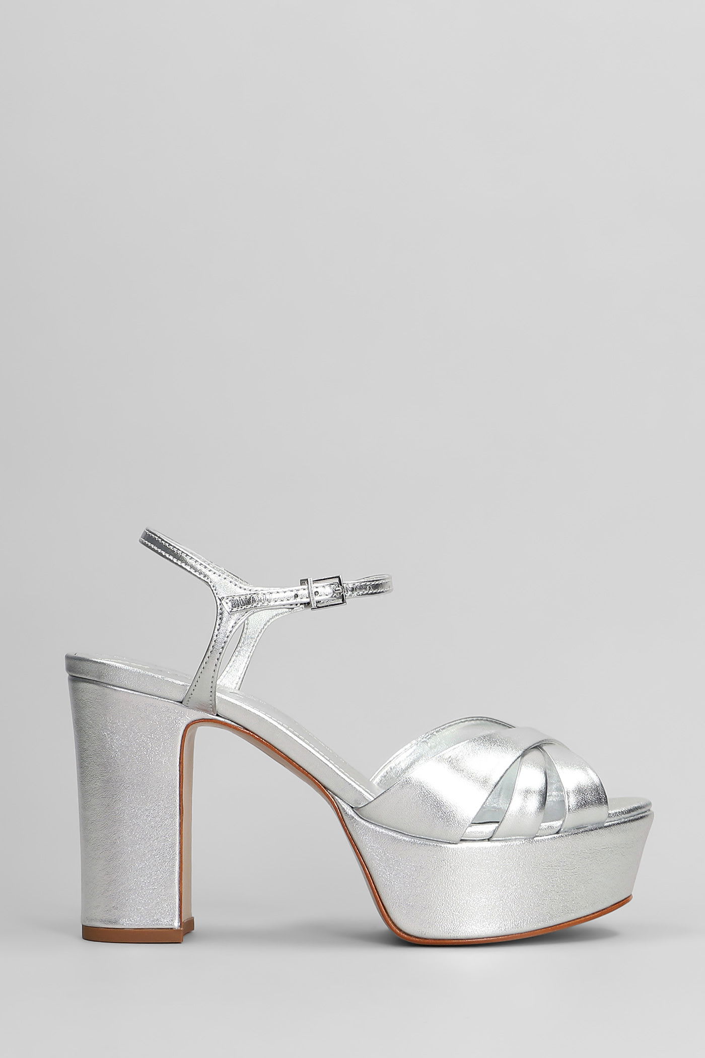 Schutz Keefa Platform Sandals In Silver