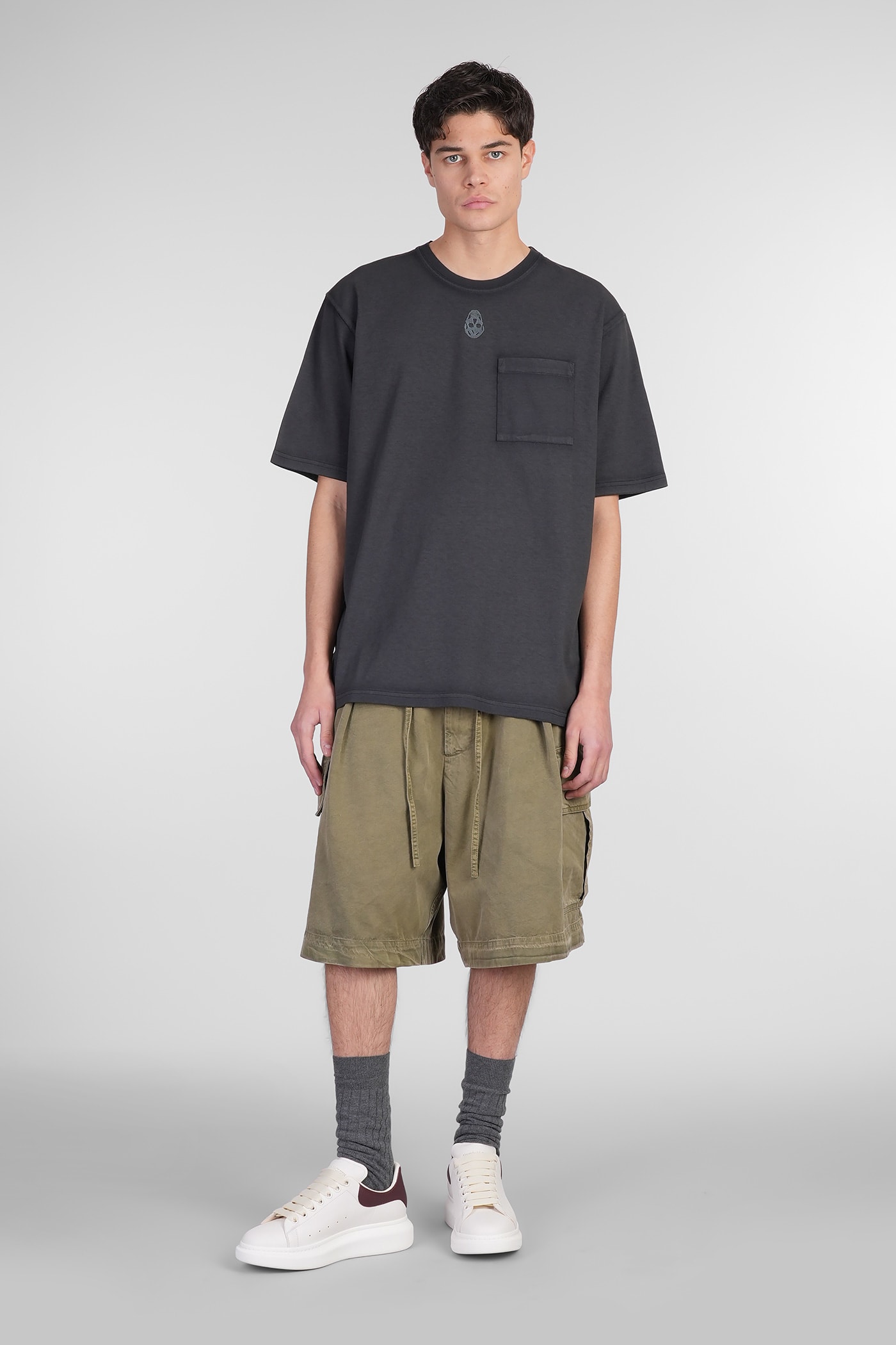 Alexander Mcqueen Cargo Pocket Drawstring Waist Shorts In Khaki Green