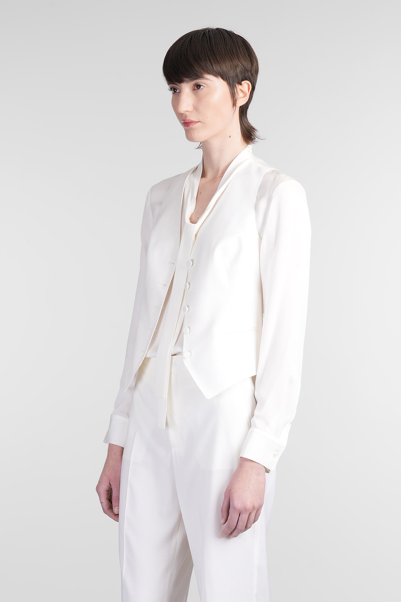 TAGLIATORE GISELLE VEST IN WHITE WOOL