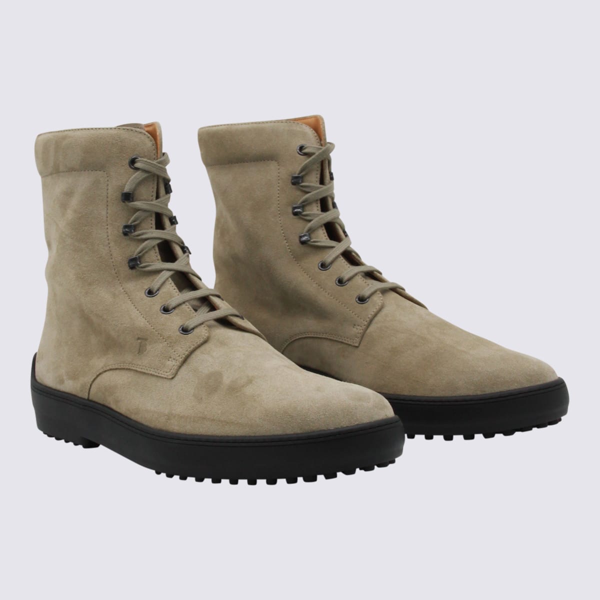 Tod's High Ankle Boots Lug Sole In Neutral