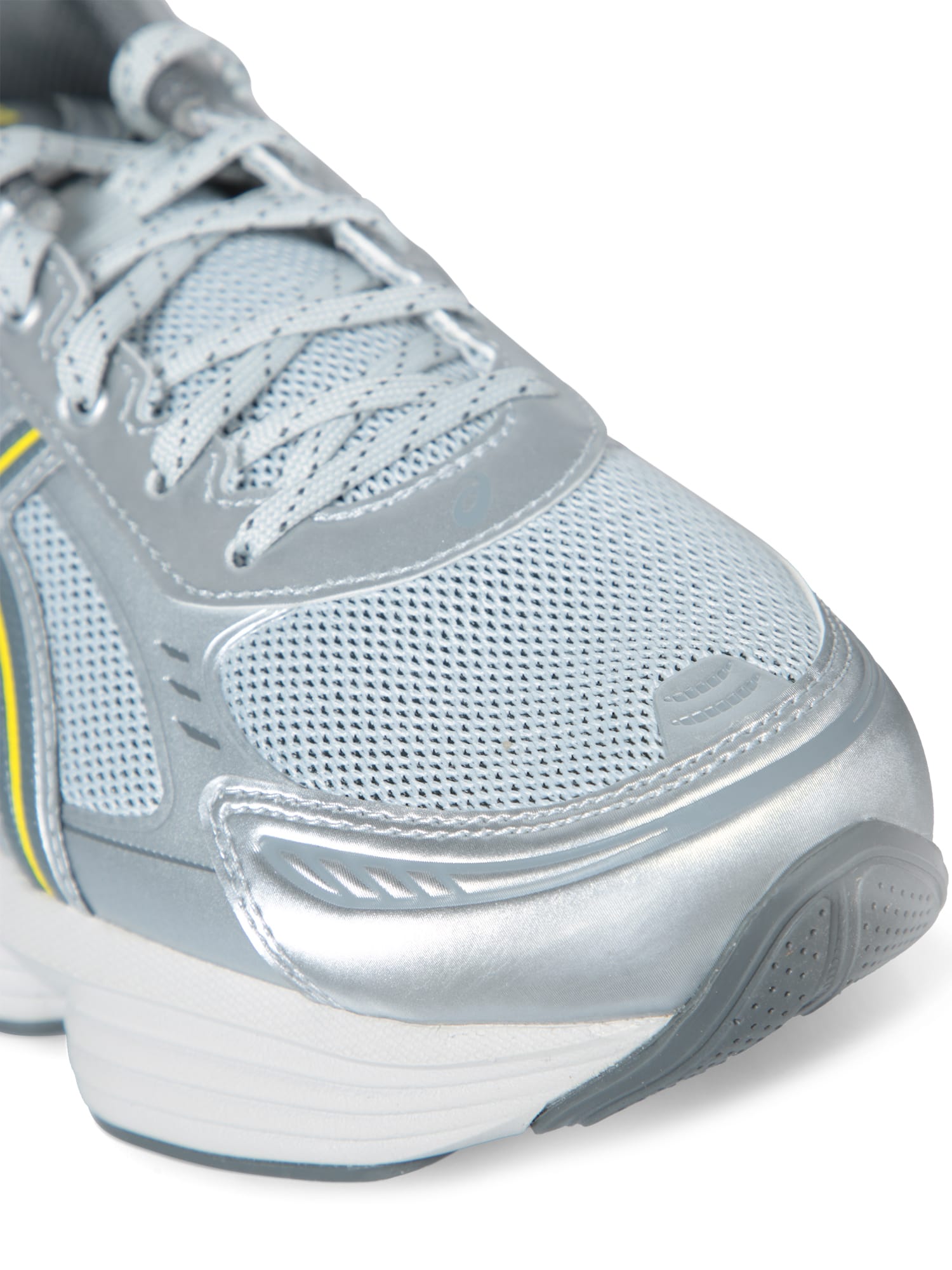 Asics Gel-kinetic Fluent Sneakers In White