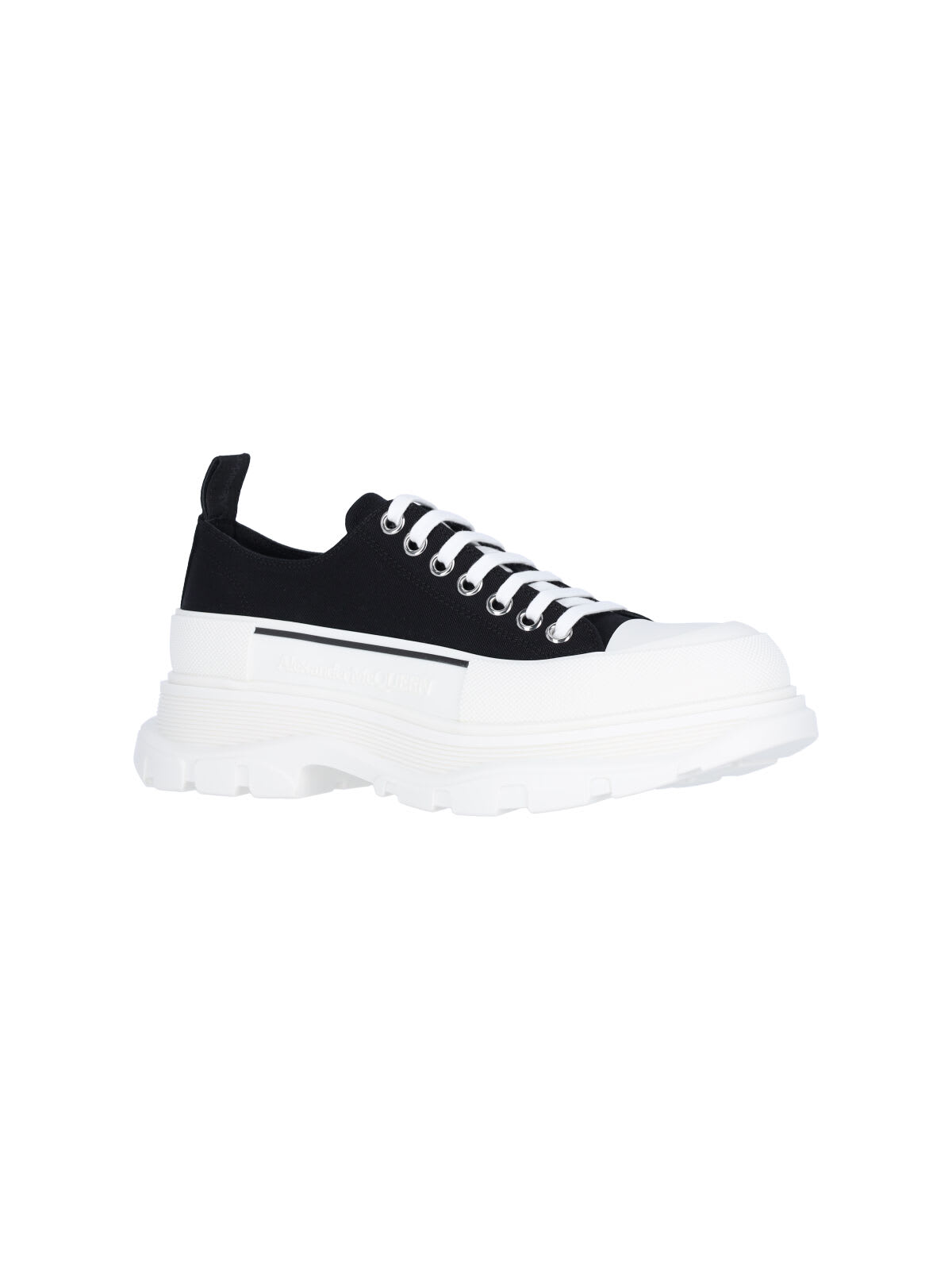 Alexander Mcqueen Tread Slick Low Top Sneakers In Blackwhite