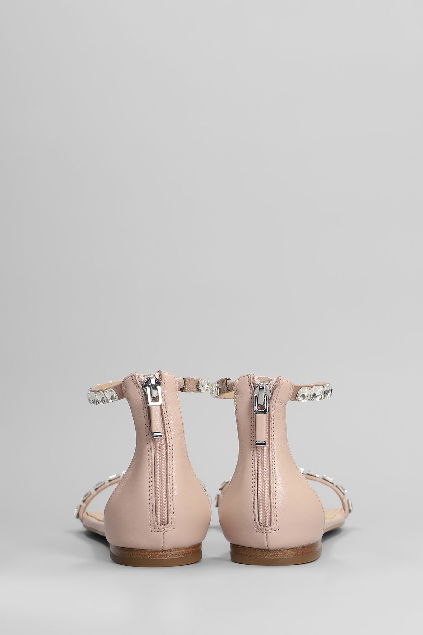 Lola Cruz Flats In Powder Leather In Neutral