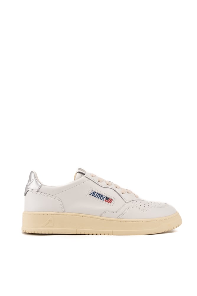 Autry Medialist Low Sneakers In Leather In White/silver
