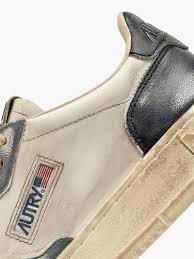 Autry Sup Vint Low Sneakers In Bicolore