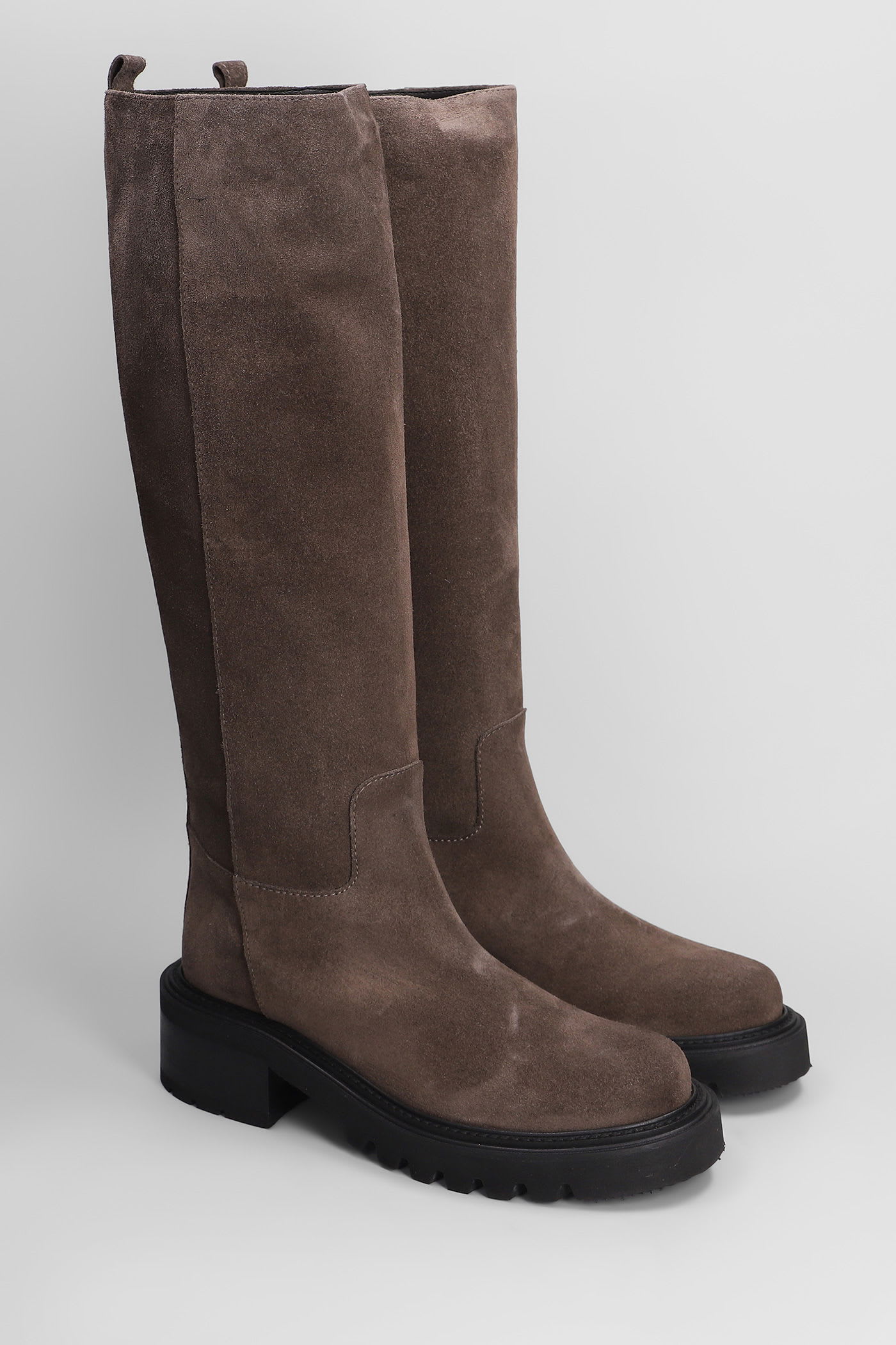 Via Roma 15 Low Heels Boots In Brown Suede In Brown