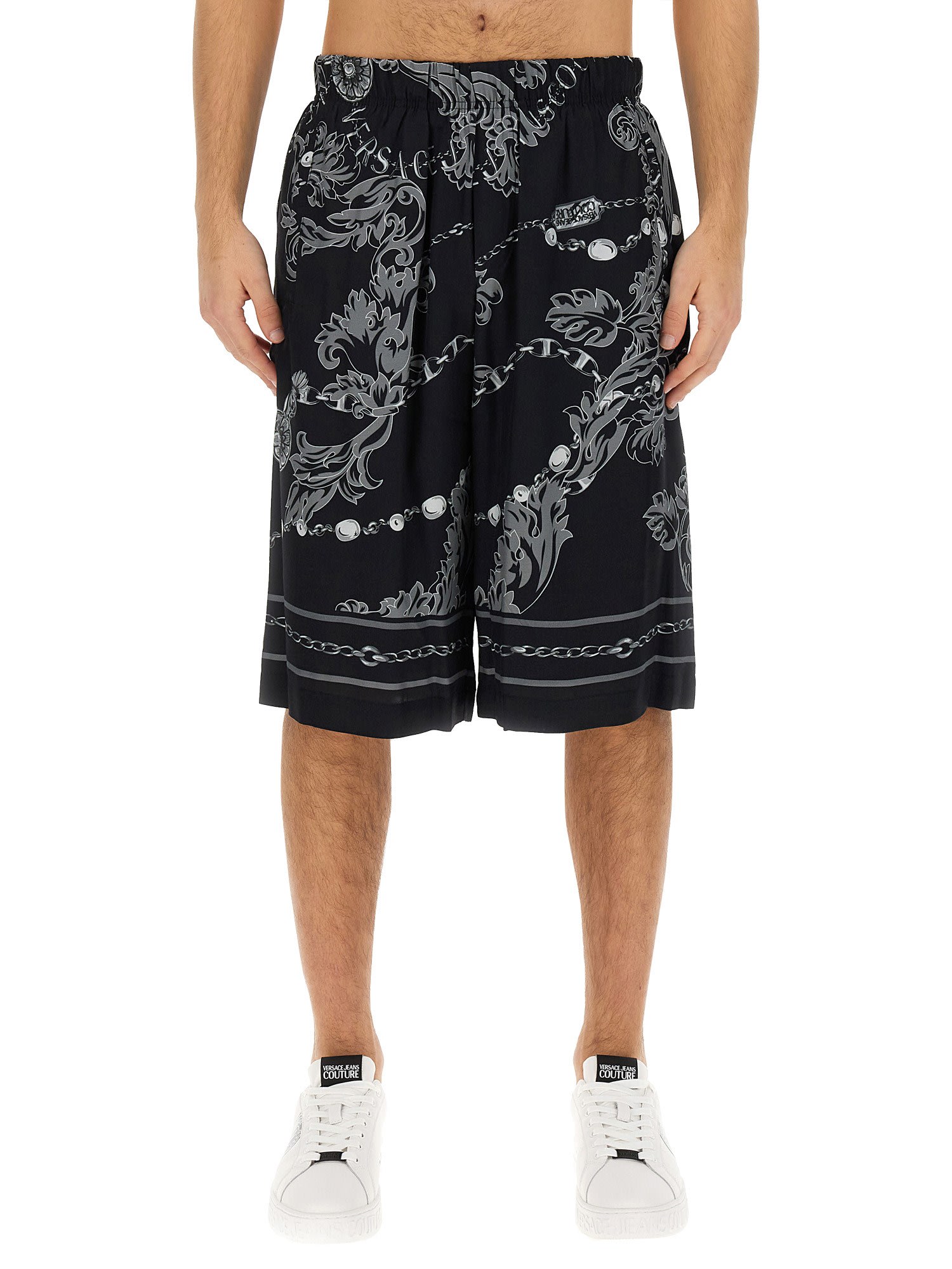 VERSACE JEANS COUTURE CHAIN COUTURE BERMUDA SHORTS