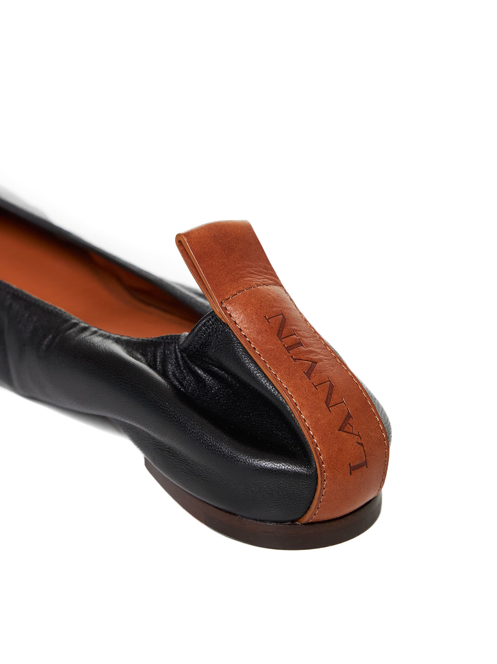 Shop Lanvin Flat Shoes In Nero