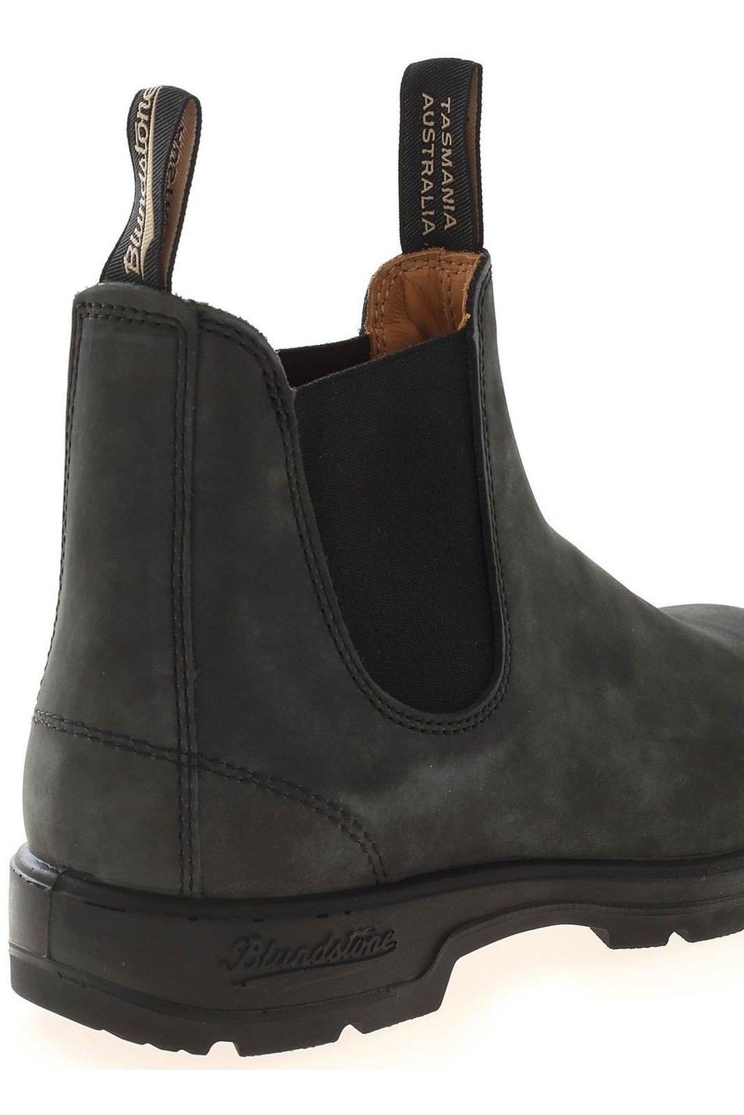 Shop Blundstone 587 Chelsea Boots In Rustick Black