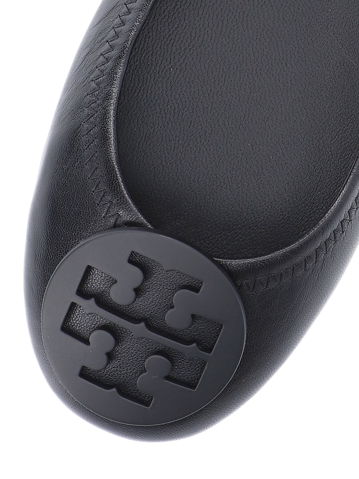 Shop Tory Burch Minnie Travel Ballet Flats In Black